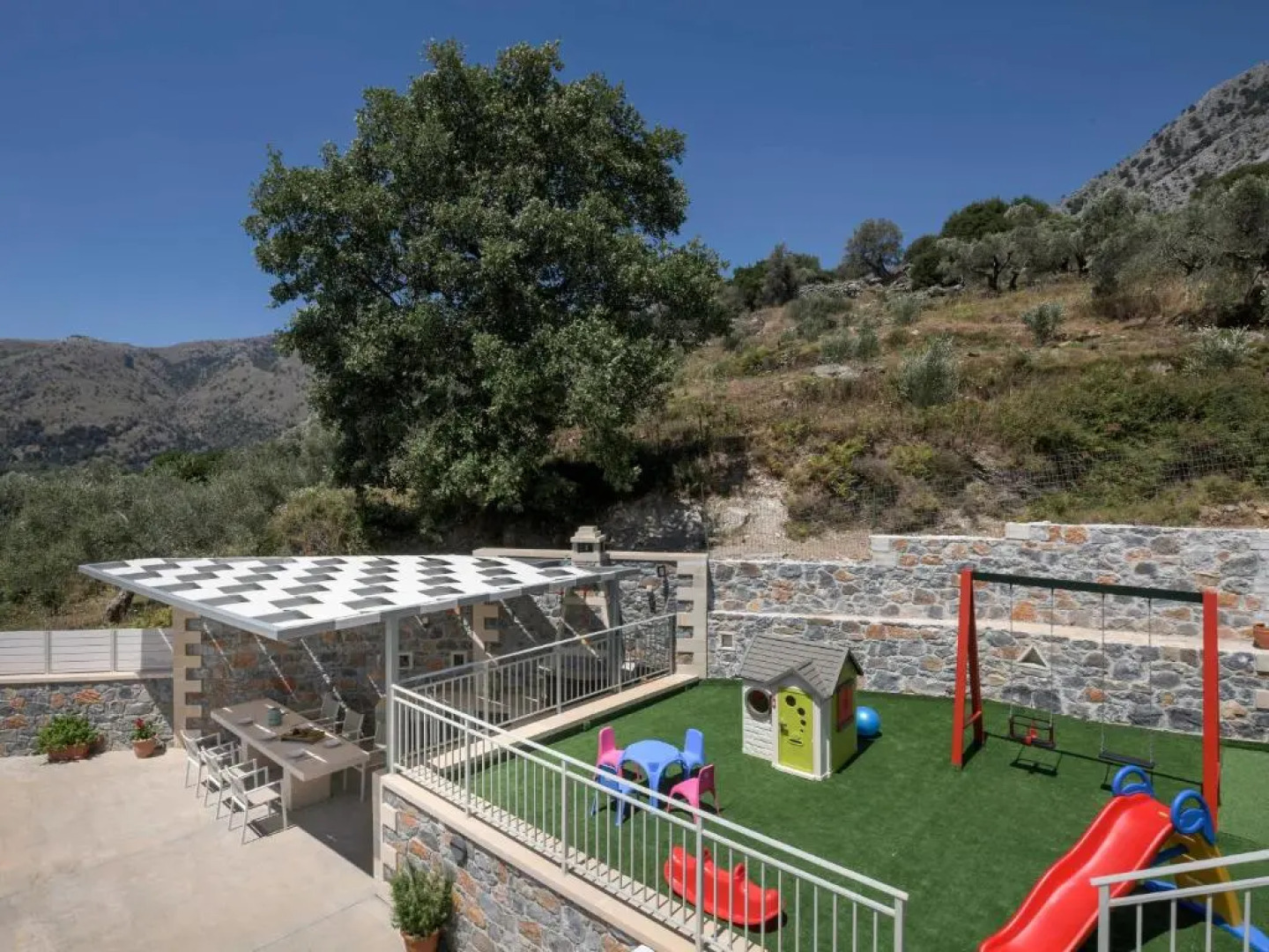 Aloni Villa, an Awe-Inspiring Retreat, By ThinkVilla