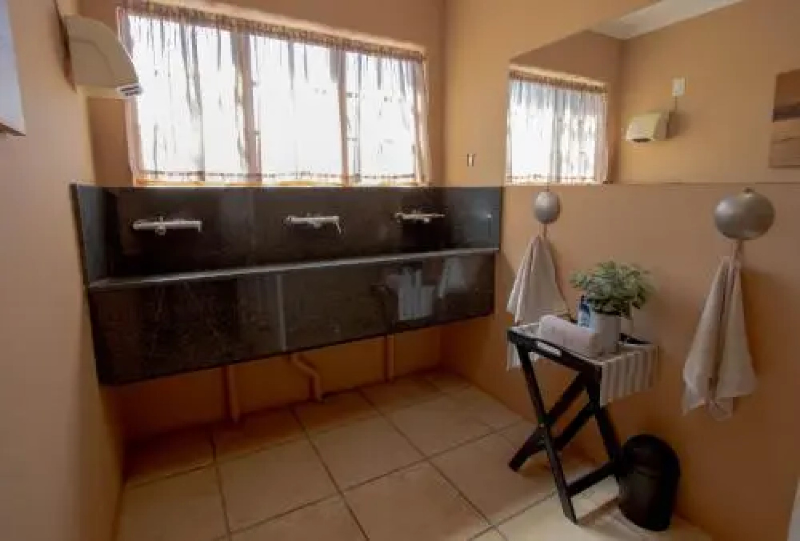 Tambati Overnight And Conference Center