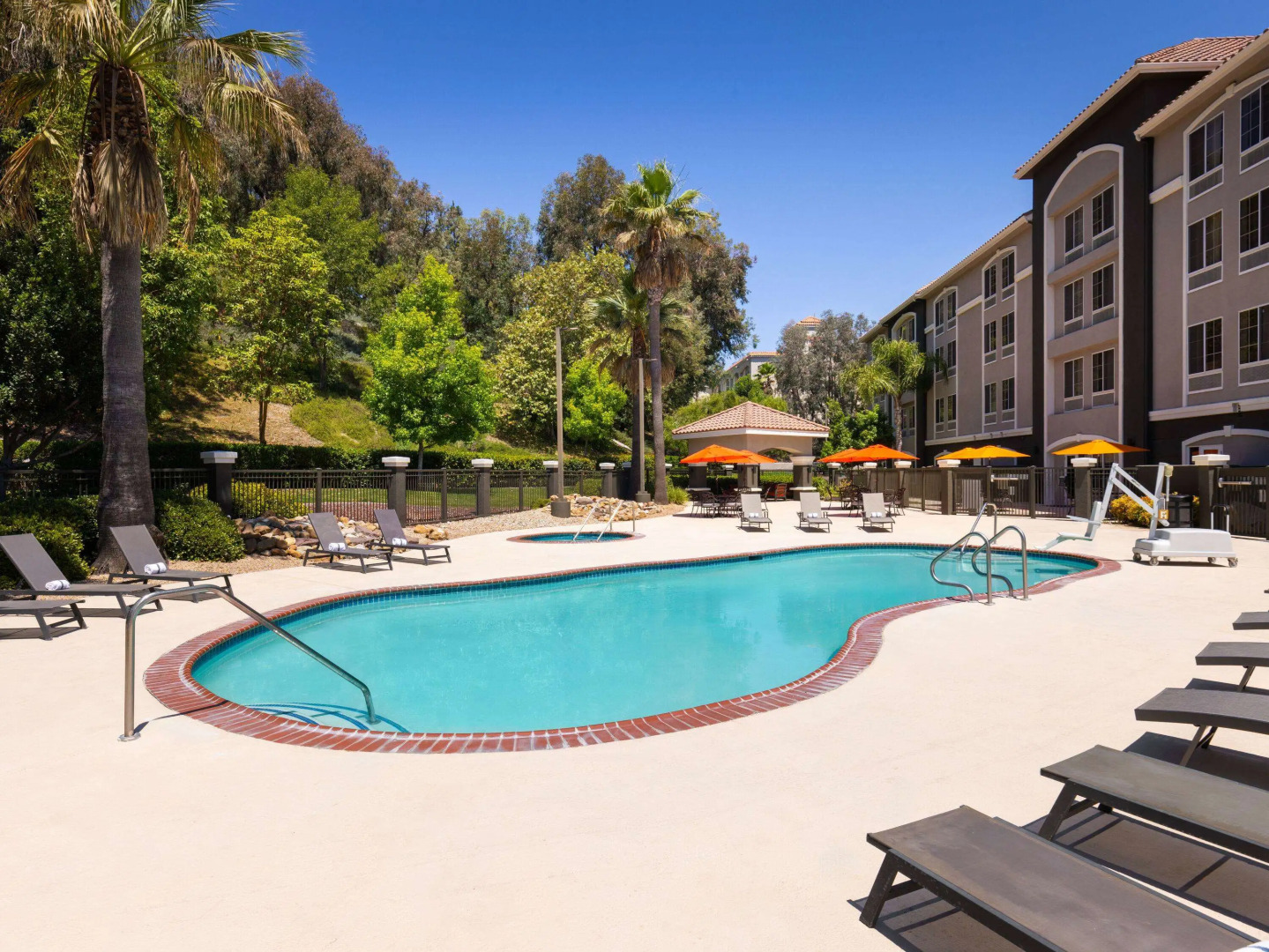 La Quinta Inn & Suites by Wyndham Santa Clarita - Valencia