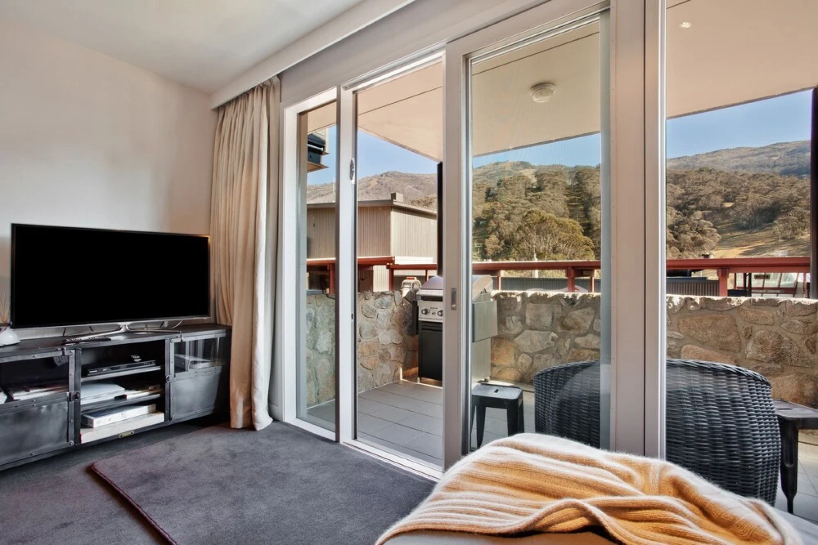 Nanook Thredbo Squatters Run