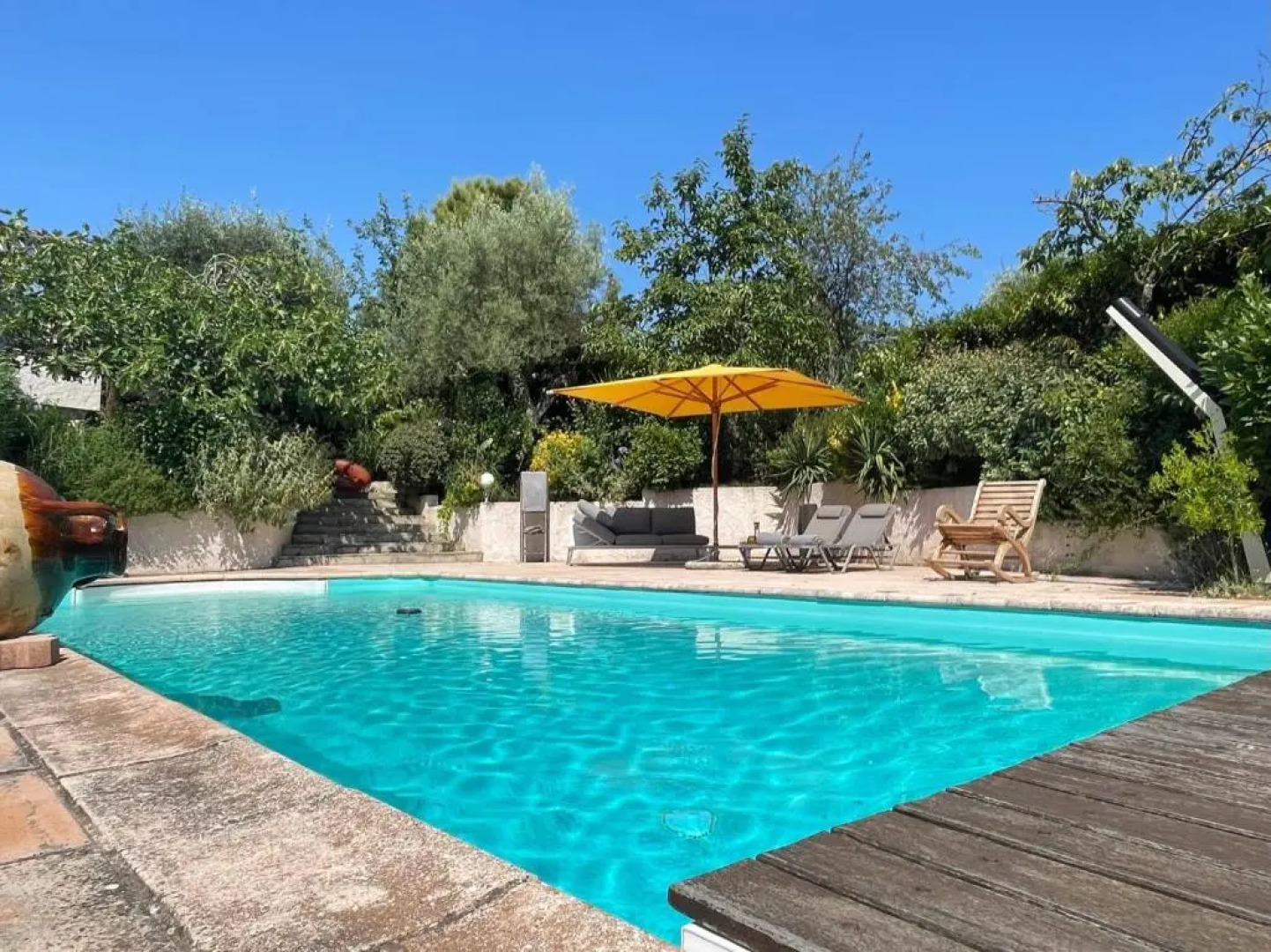 Garden house Cote d’Azur close to mountain and sea