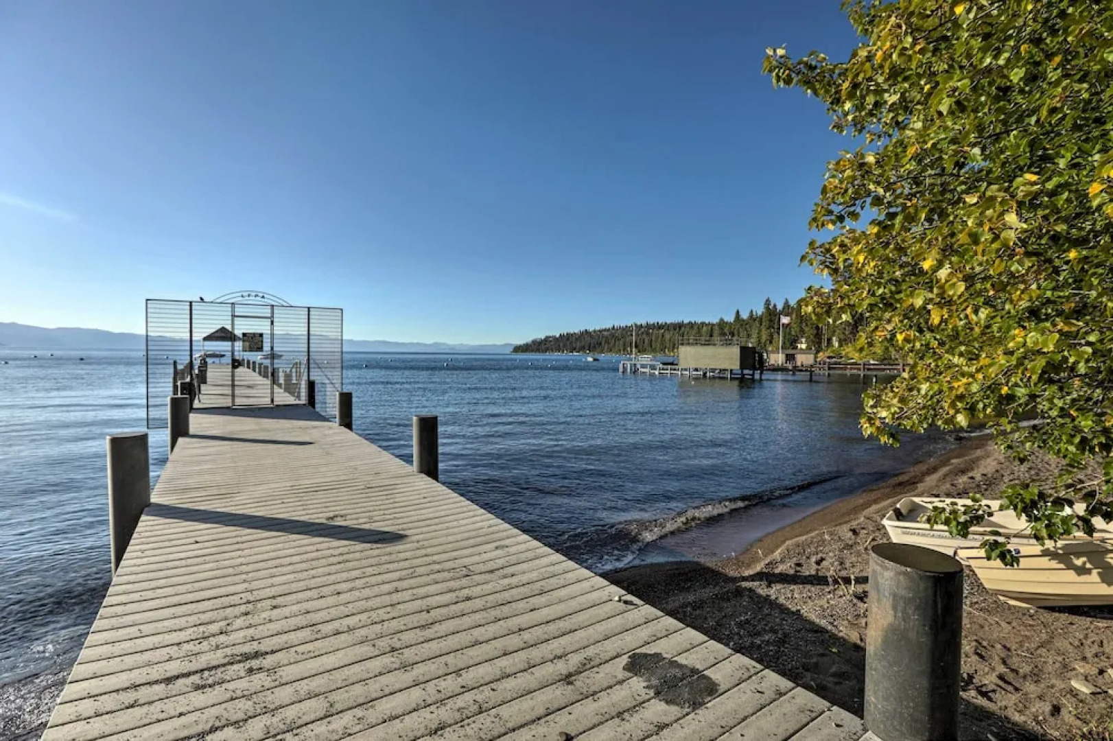 Lake Tahoe Views & Hot Tub: Stunning Luxury Home!
