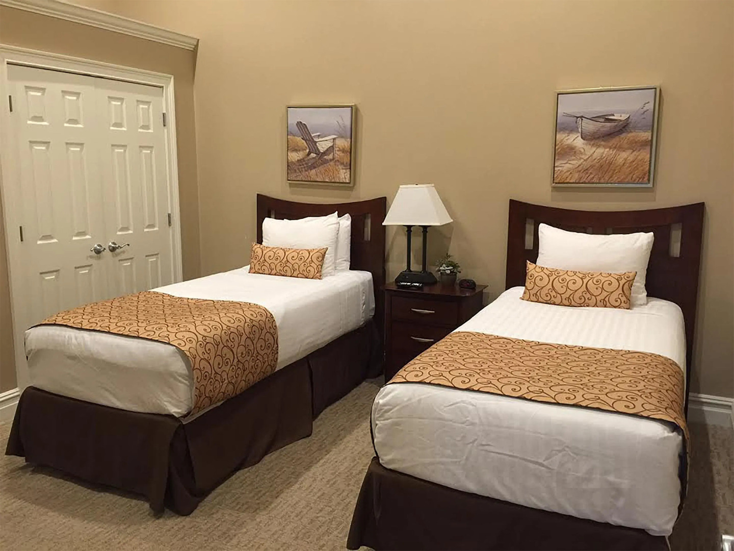 Riverwalk Place Resort & Spa