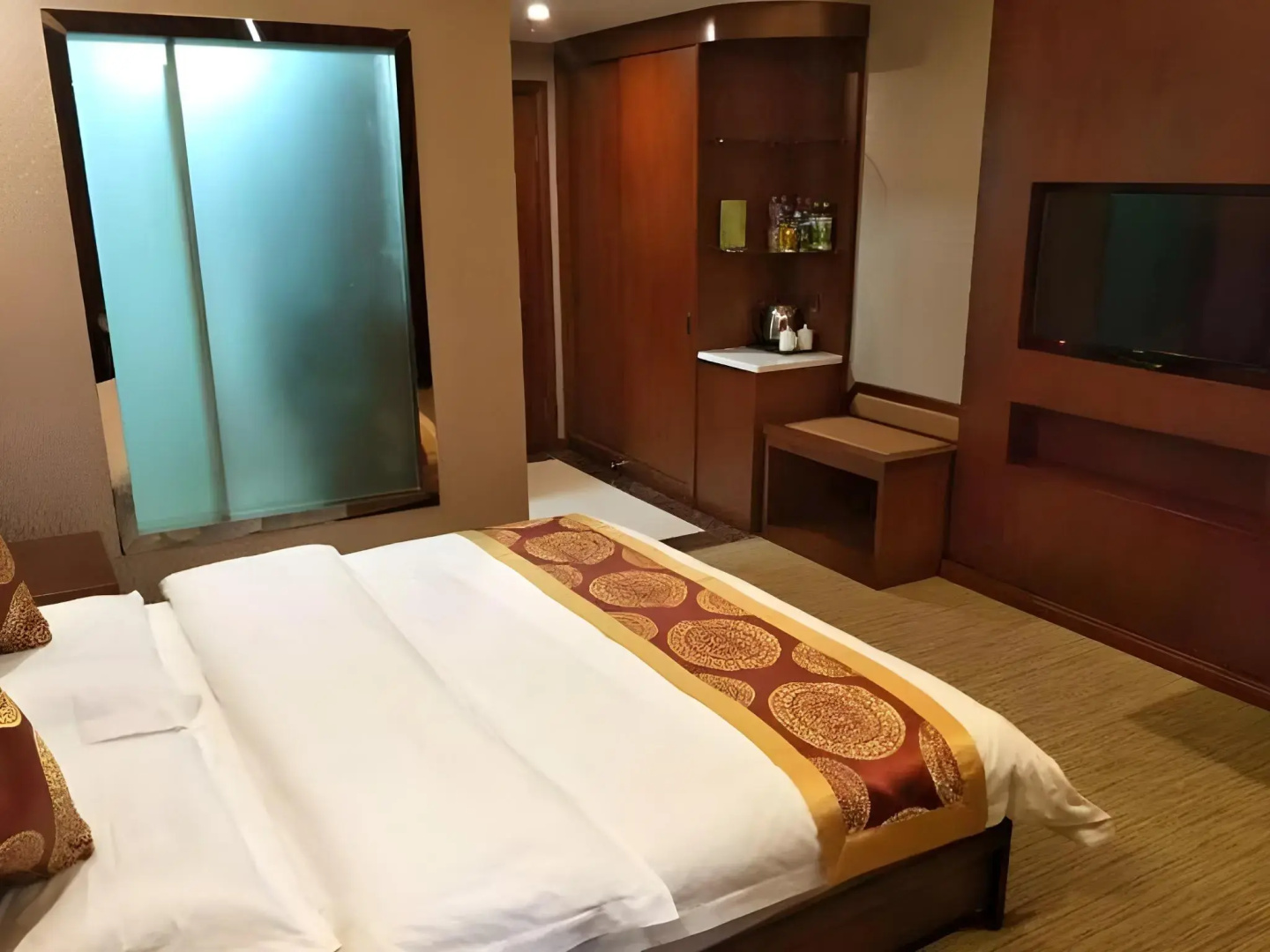 GreenTree Alliance Tacheng Wenqin Road Left Bank Of Sunshine Hotel