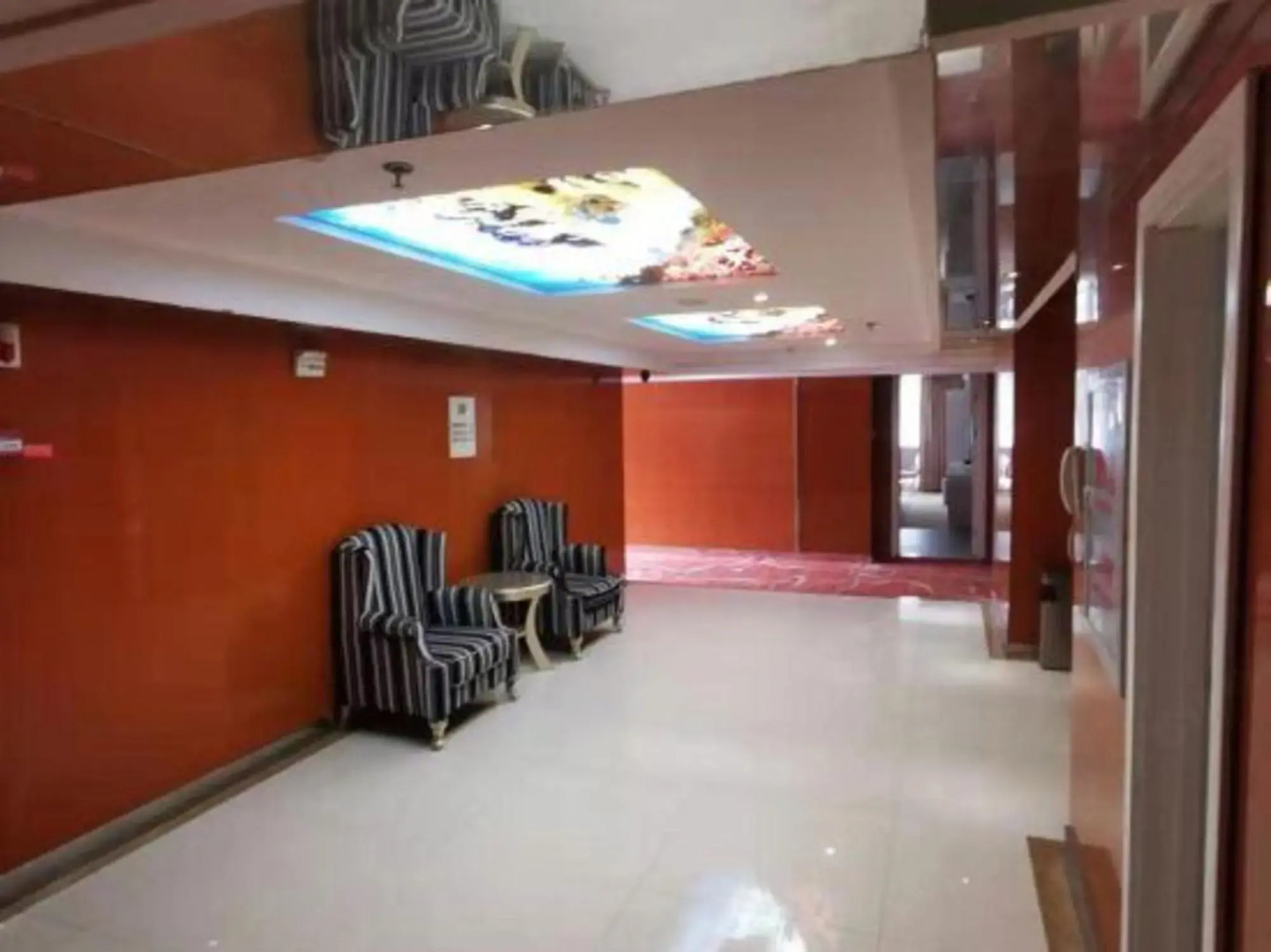 Shengjing Yijia Hotel