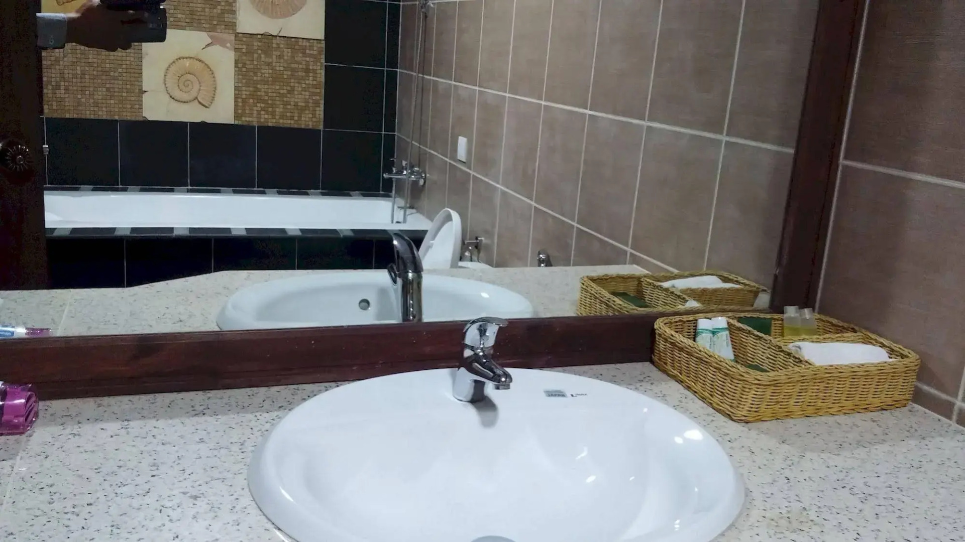 Bawga Theiddhi Hotel