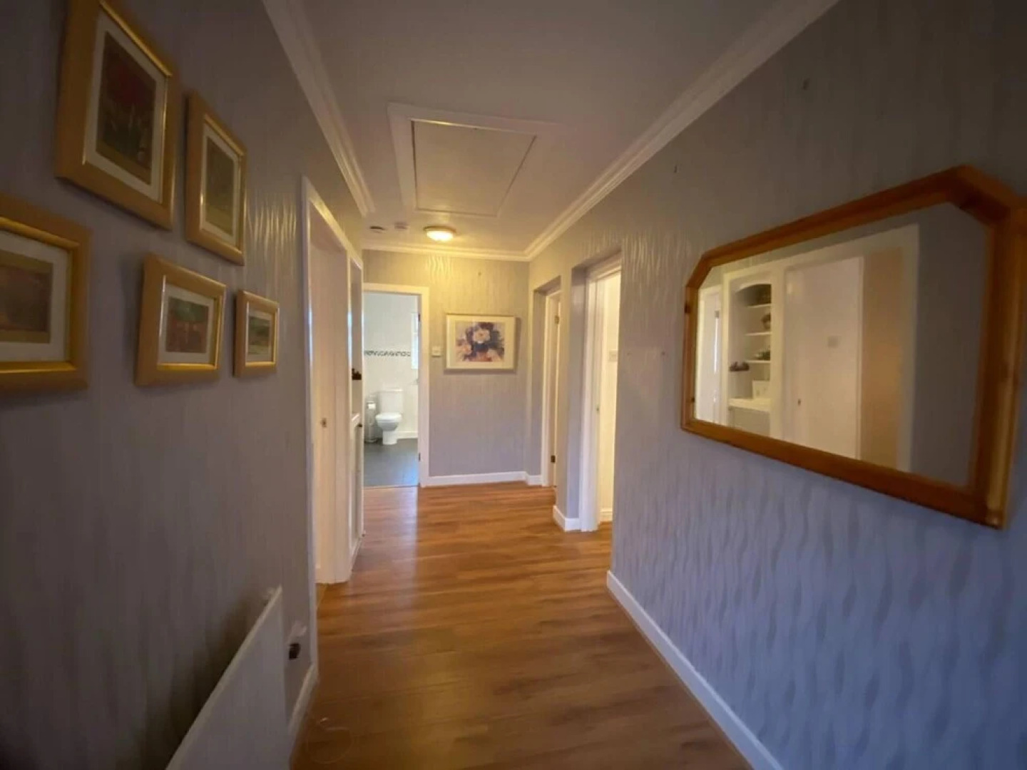 Quiet Secluded two Bedroom Bungalow With Parking