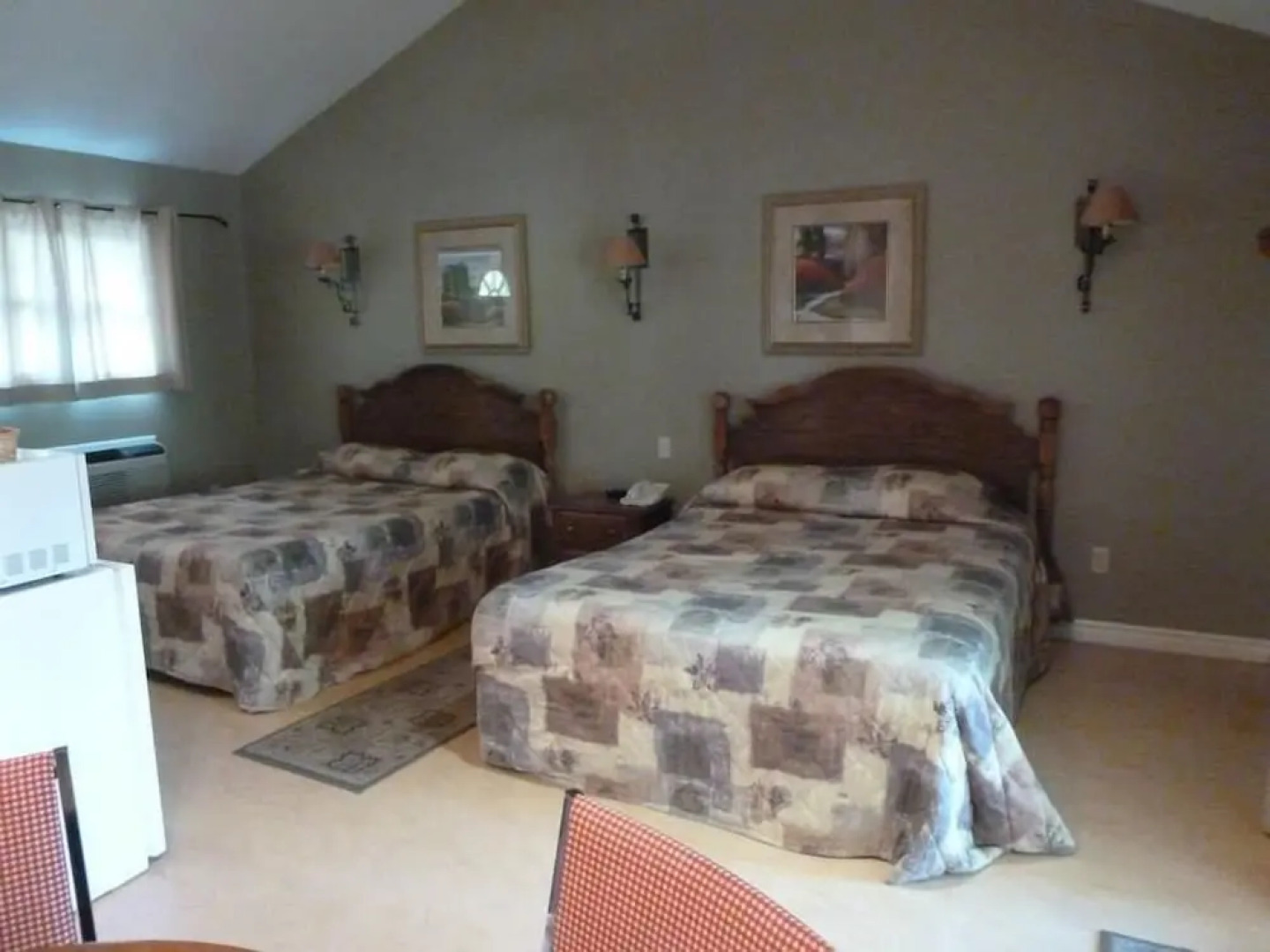 The Burleigh Falls Inn & Suites