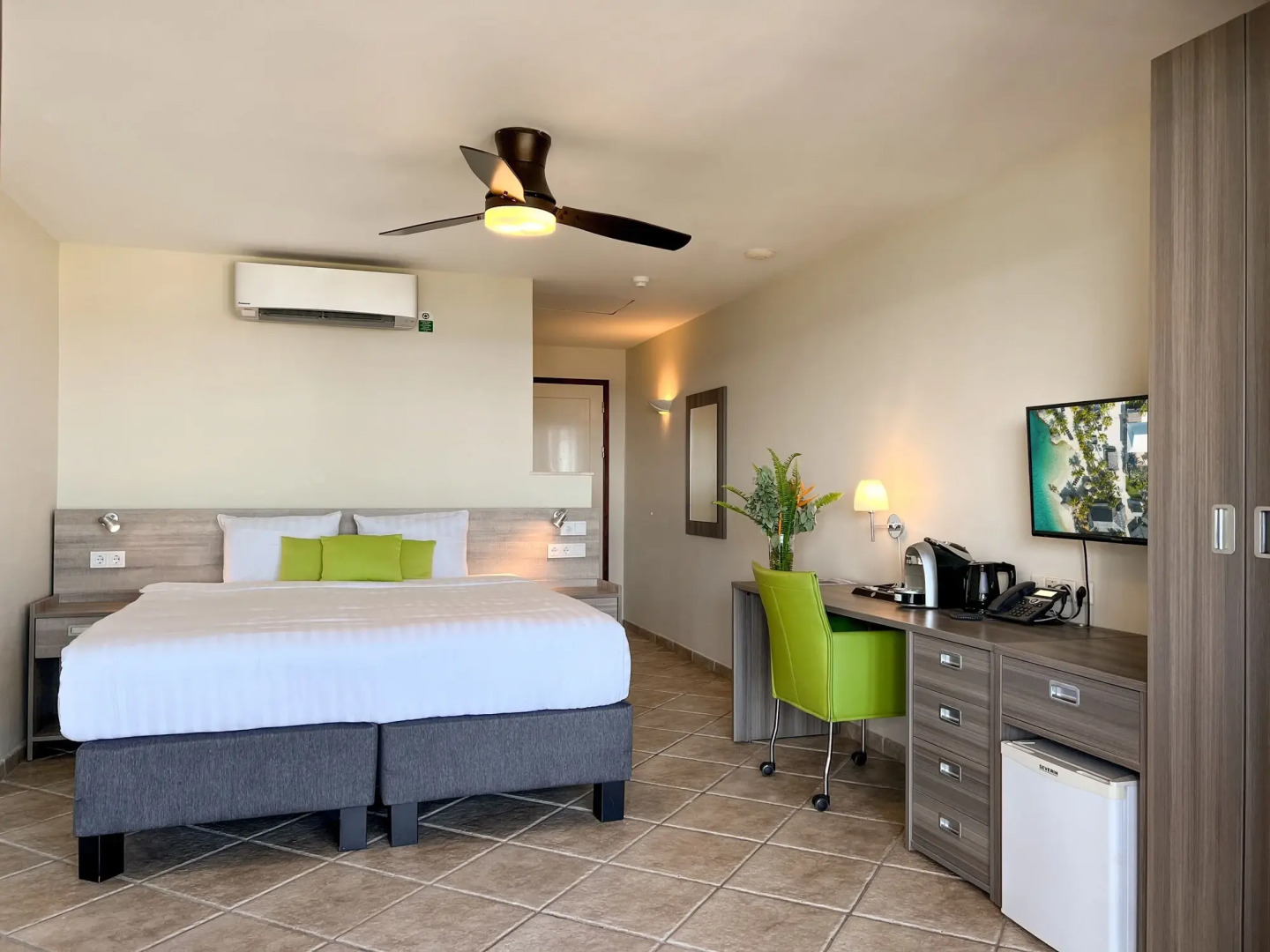 LionsDive Beach Resort