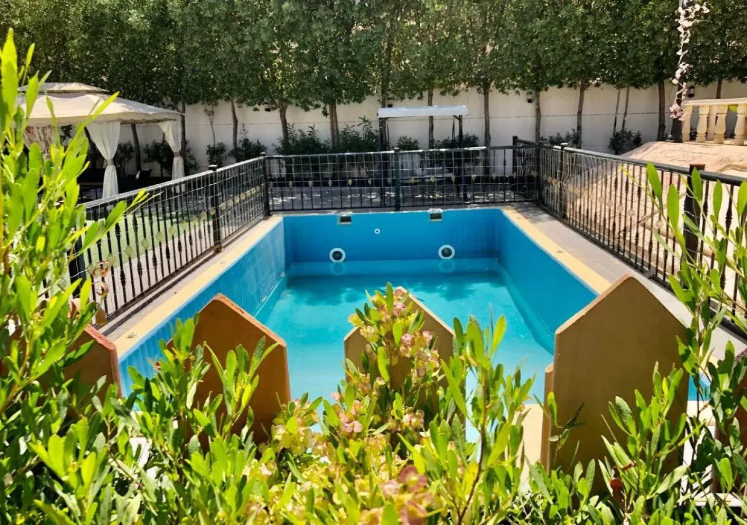 Rohara Resort