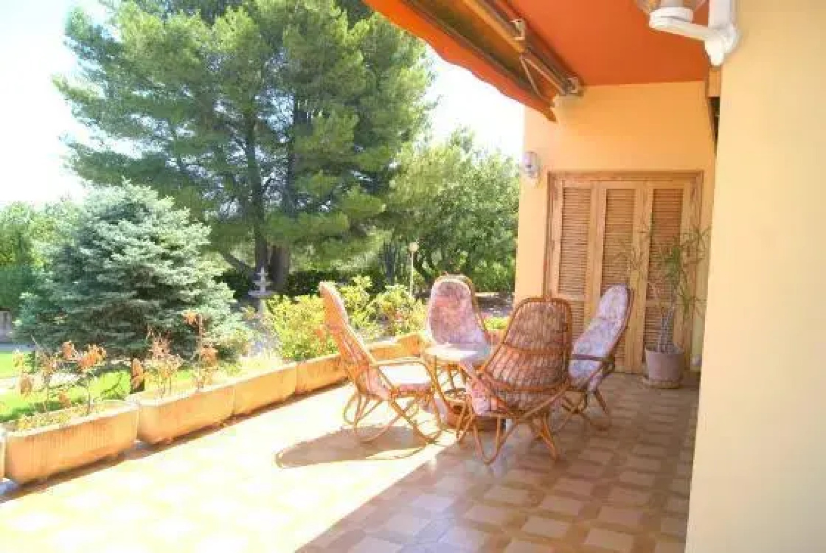 Villa near the beach, with garden, in Denia