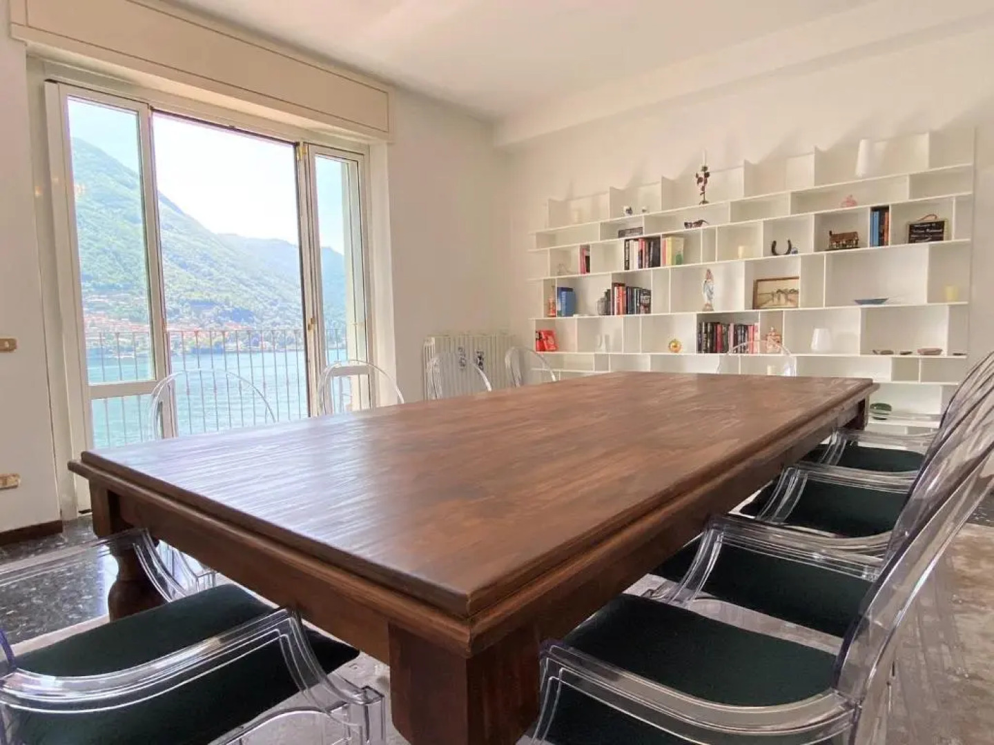 Large Apartment 200 m2 Fantastic View on Lake Como