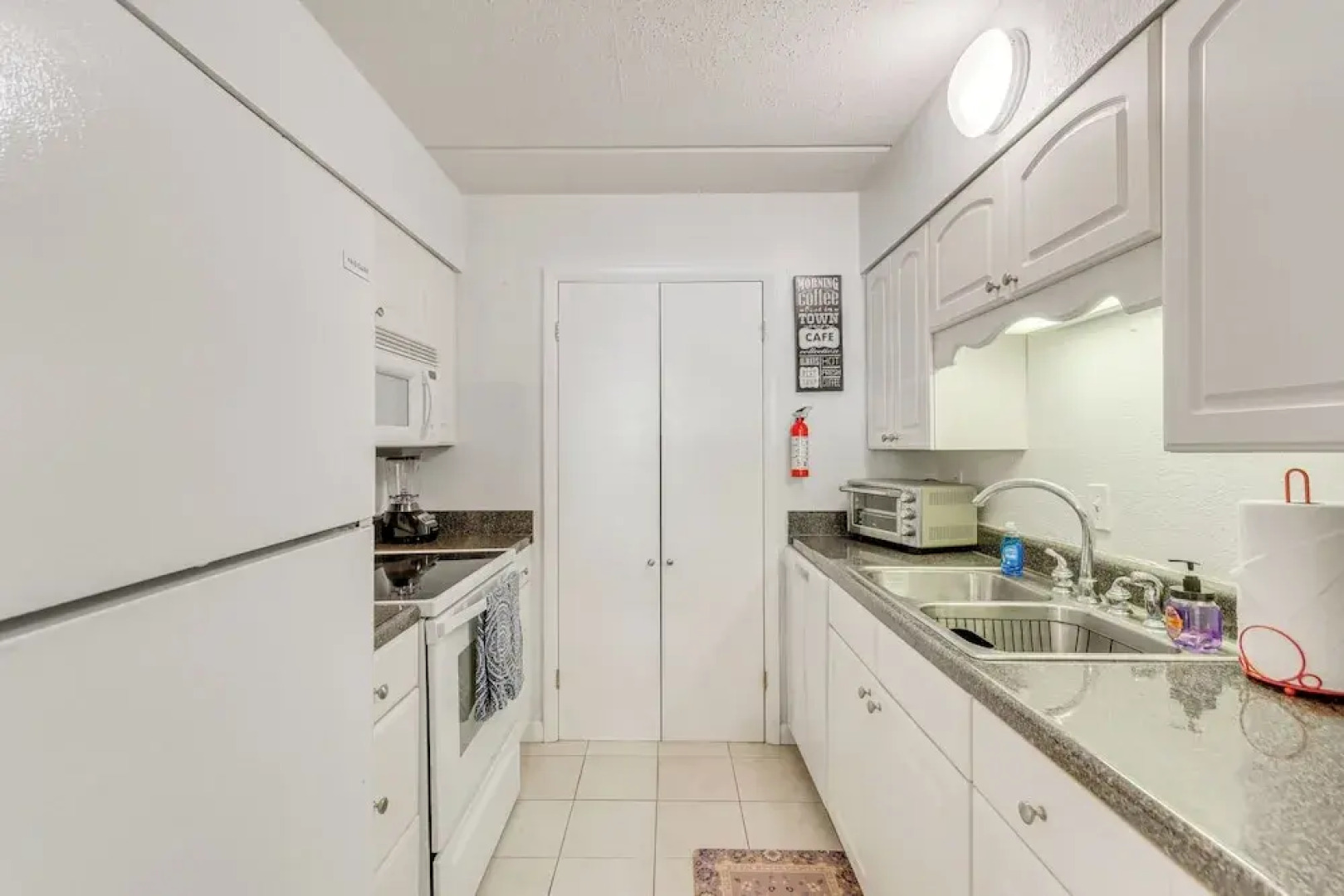 Waterfront Community w/ Perks: Mary Esther Condo