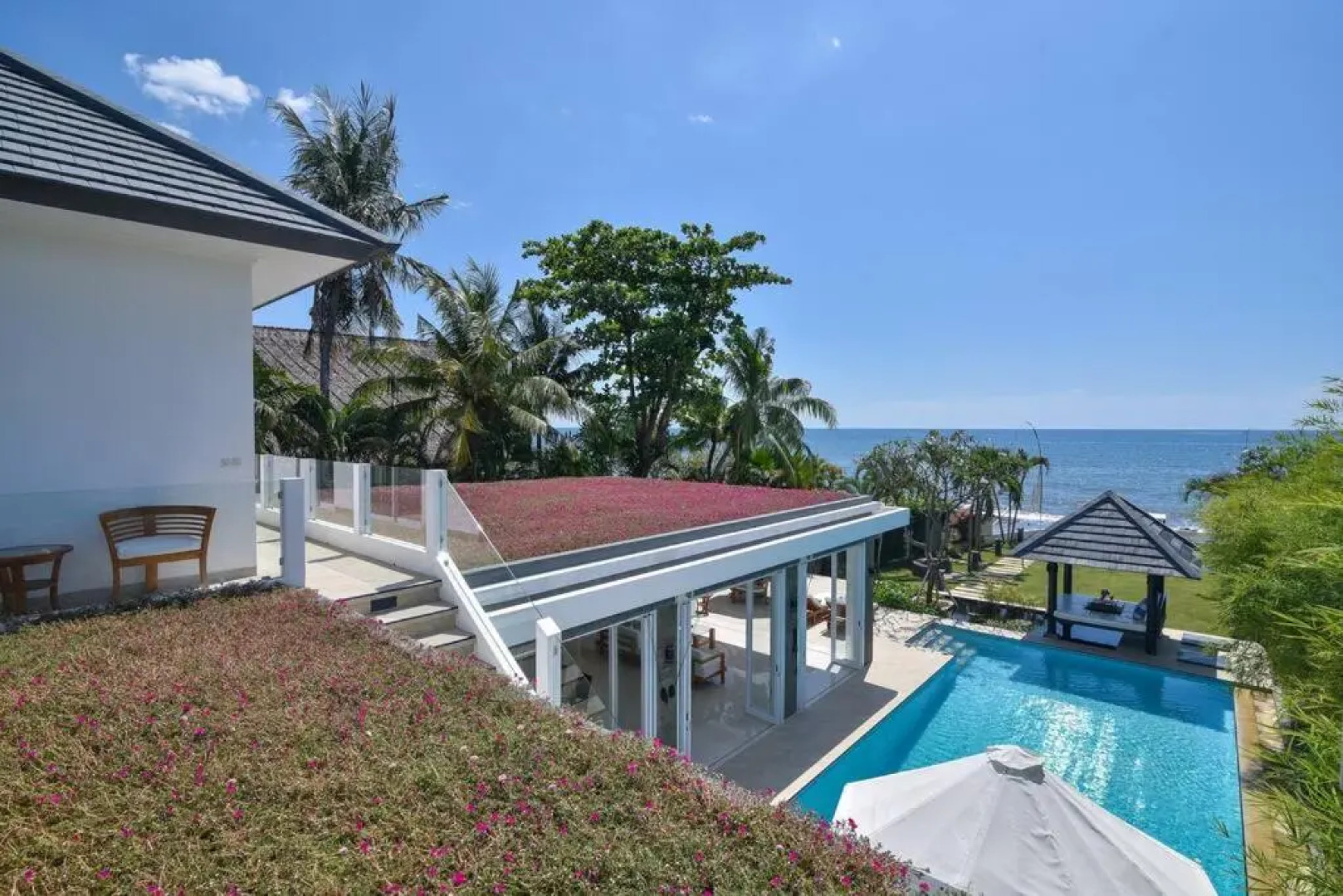 Villa Lovina Beach 2