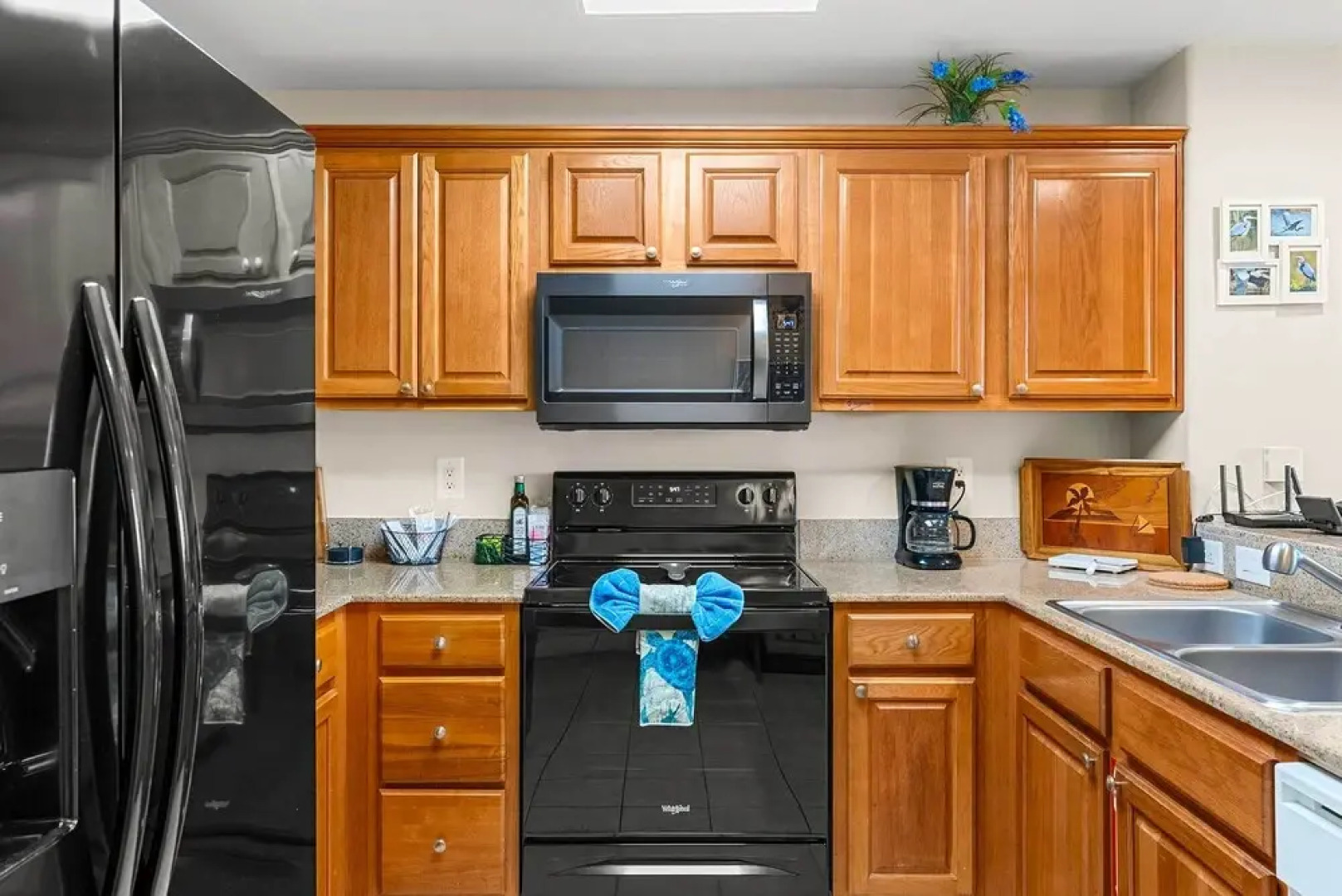 Luxury Condo w/ Huge Private Balcony on Lake Bryan