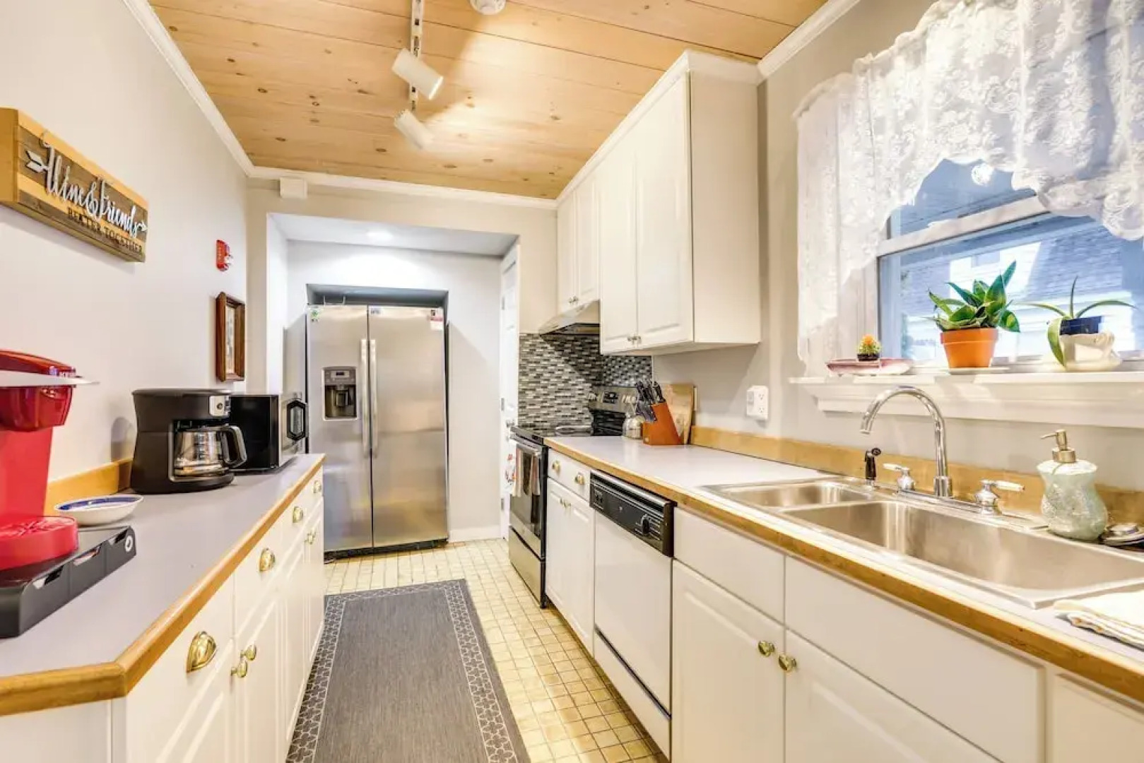 Centrally Located Retreat Near Chautauqua Lake