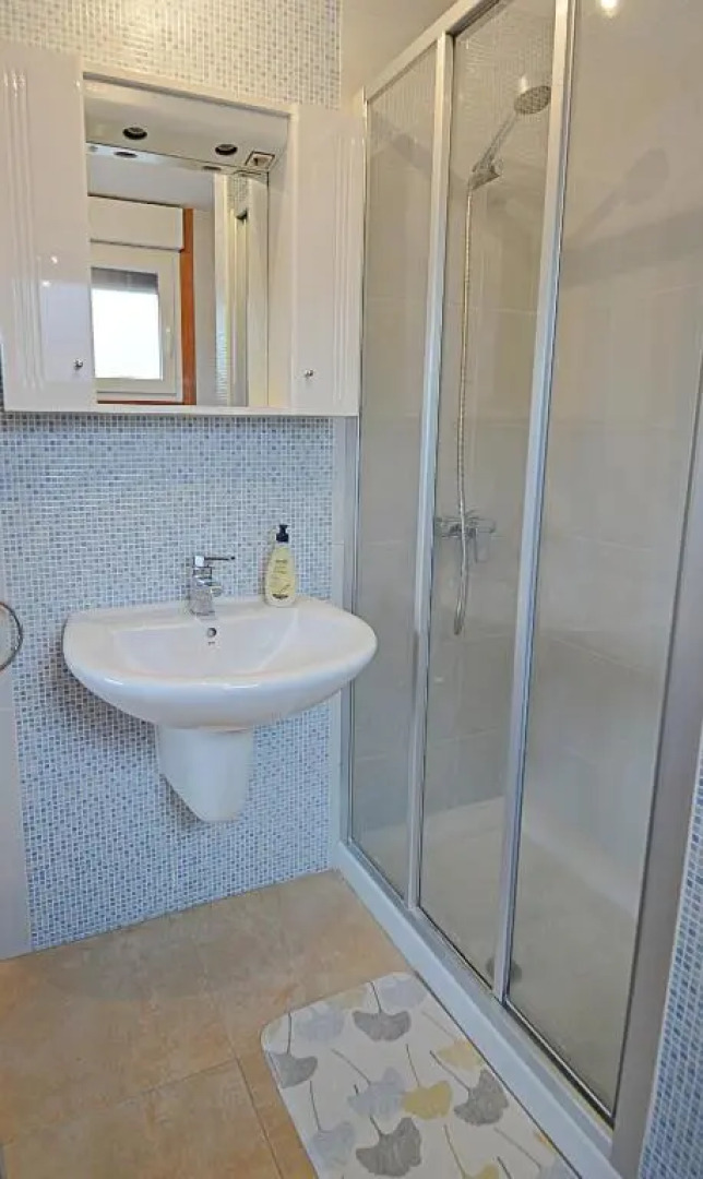 Apartamento con piscina próximo a Sanxenxo
