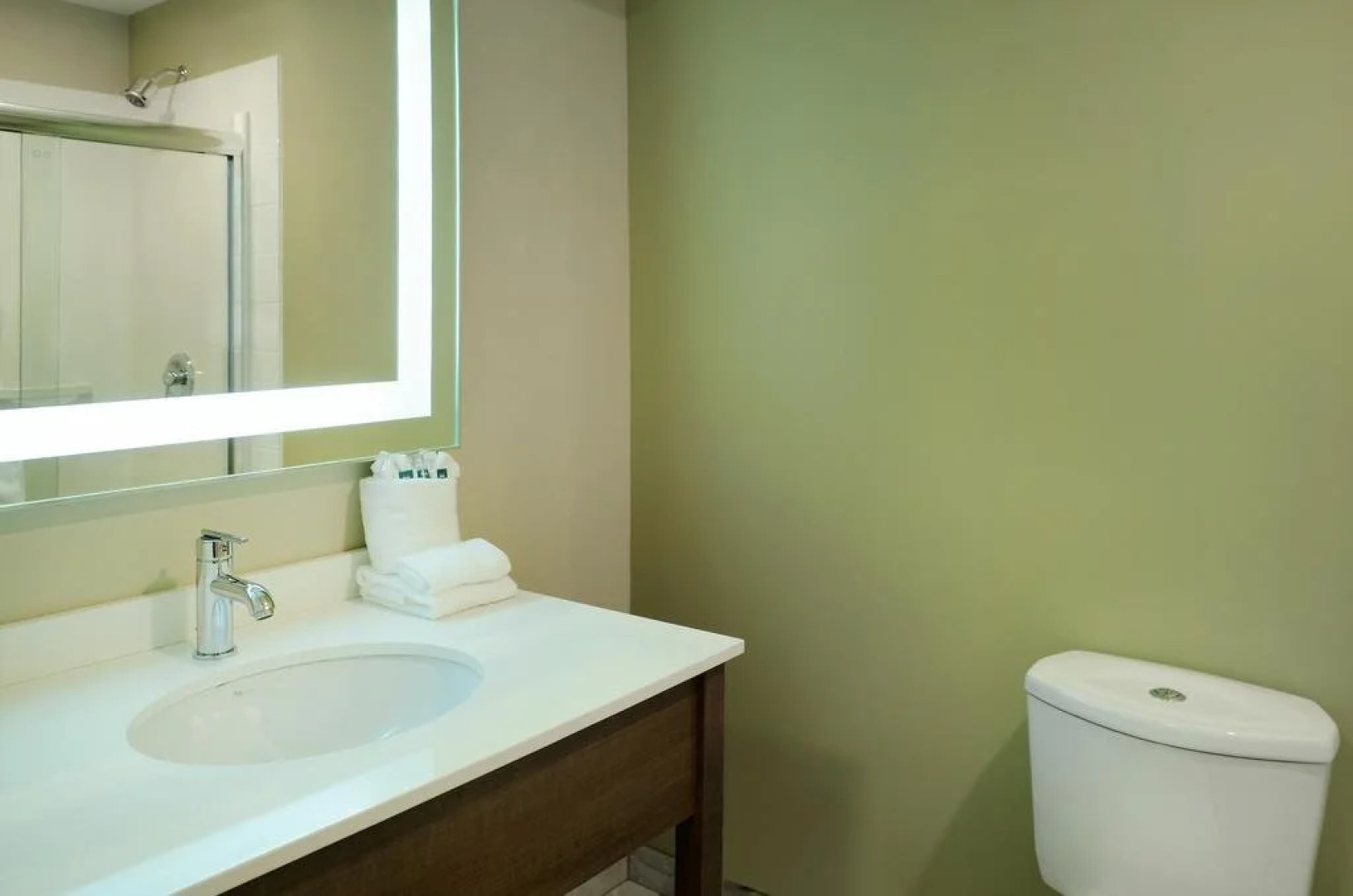 Hotello by Pomeroy Vegreville