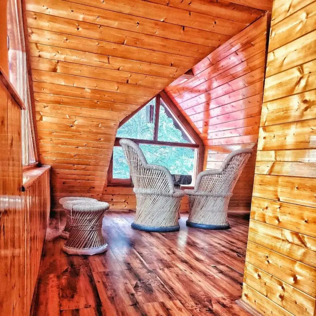 Cafe Saffron & Cottages