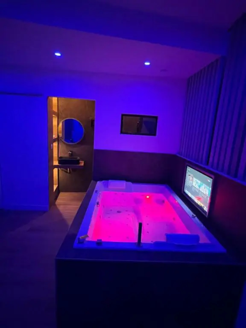 Suite & Jacuzzi
