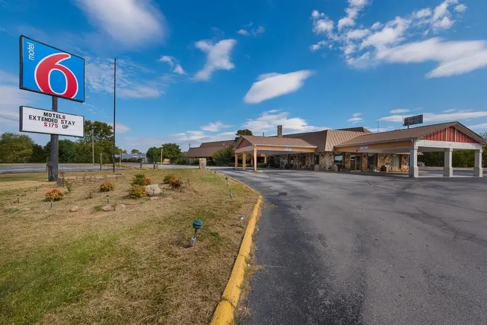 OYO Hotel Sweetwater TN West