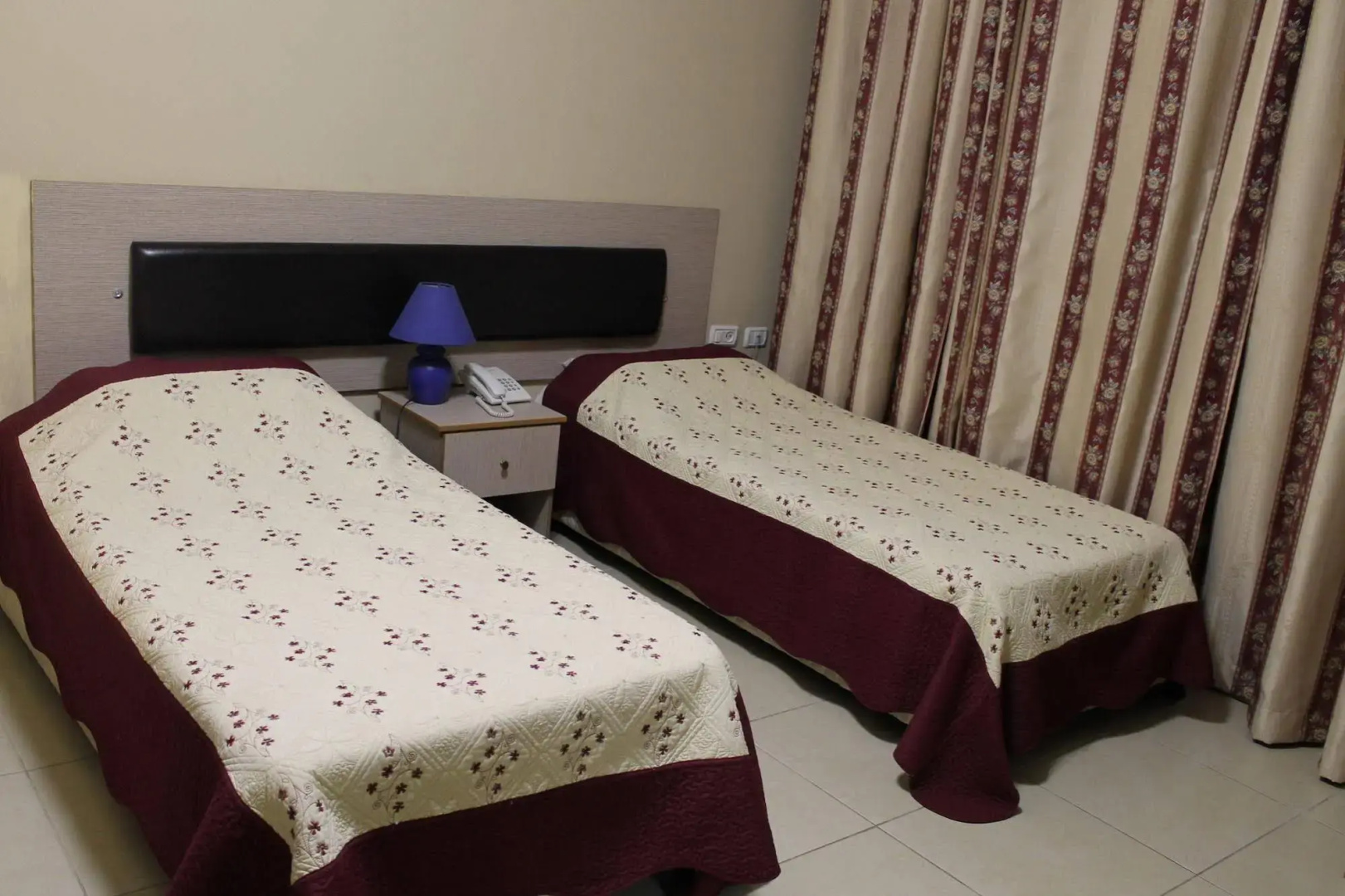 Alexander Hotel