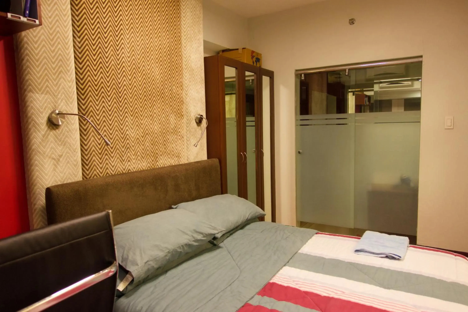 Luxury Condo at Forbeswood Parklane