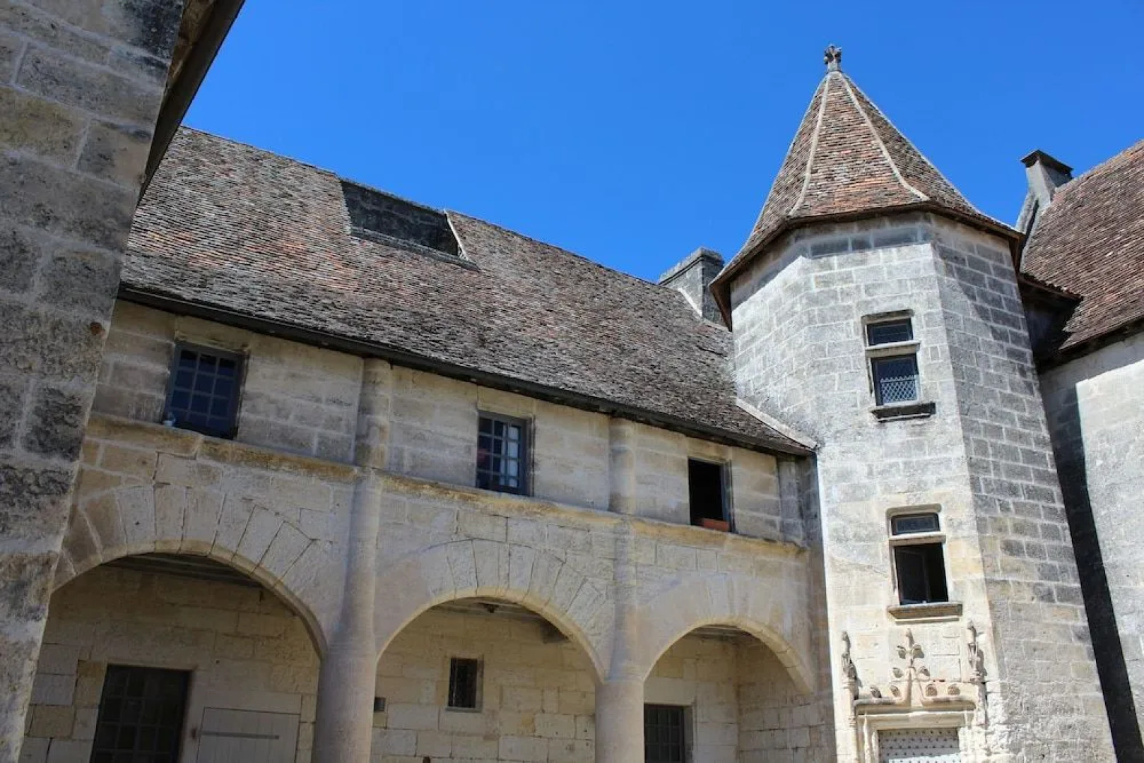 Le Patio Chambres et Table dHotes