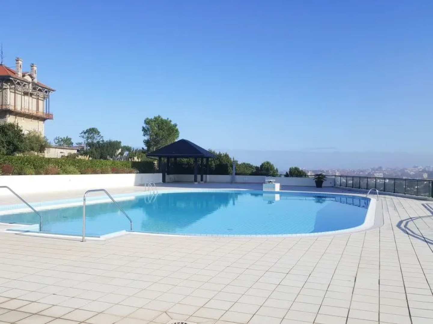 Le Palais de la Roseraie