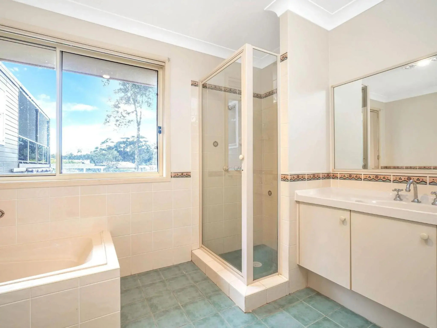 Family Getaway on the Waters Edge