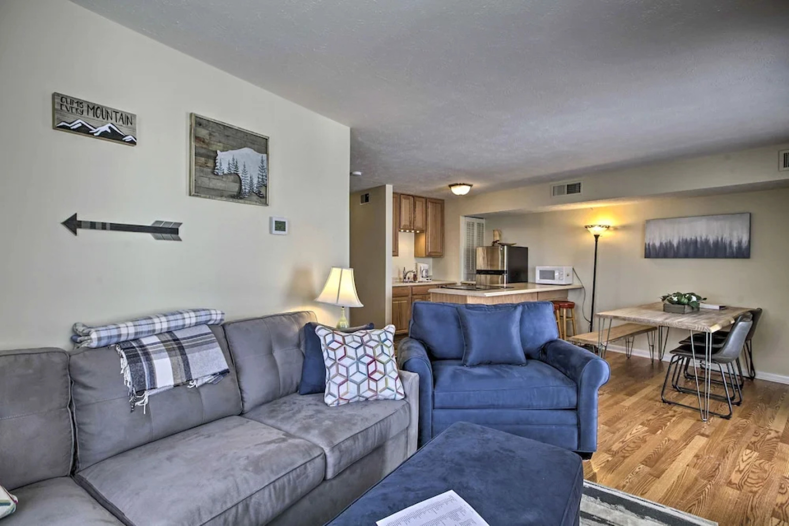 Ski-in Ski-out Wintergreen Condo w/ Balcony