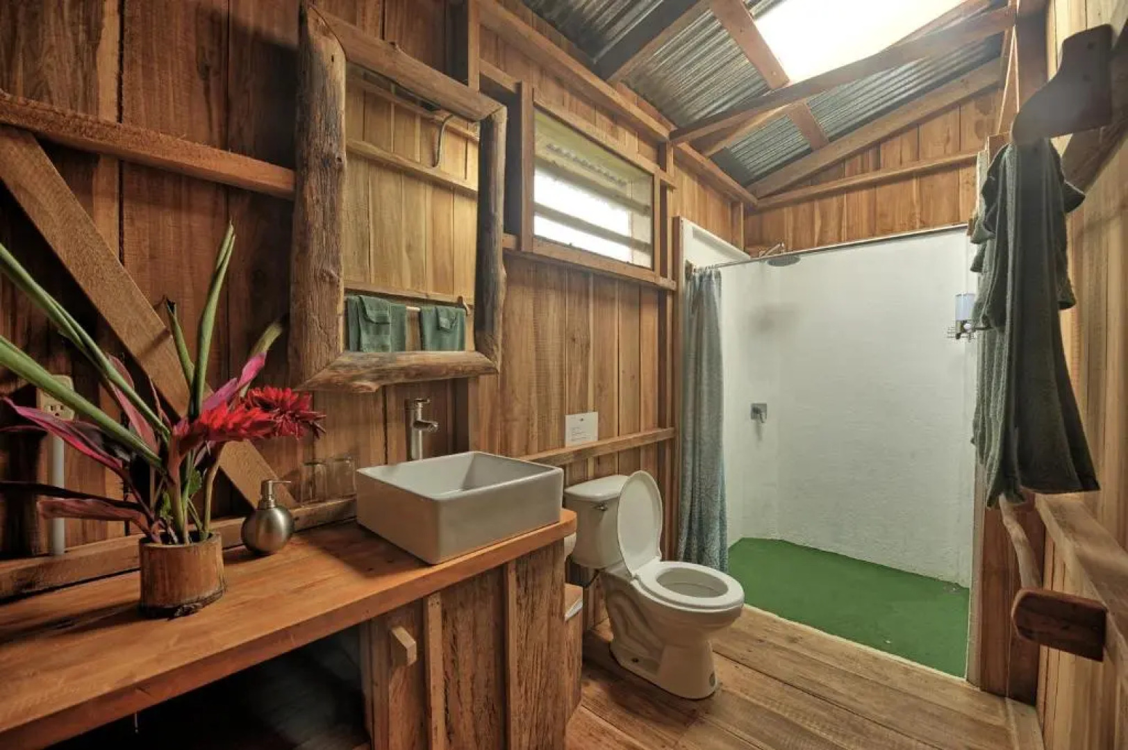 Finca Amistad Cacao Lodge