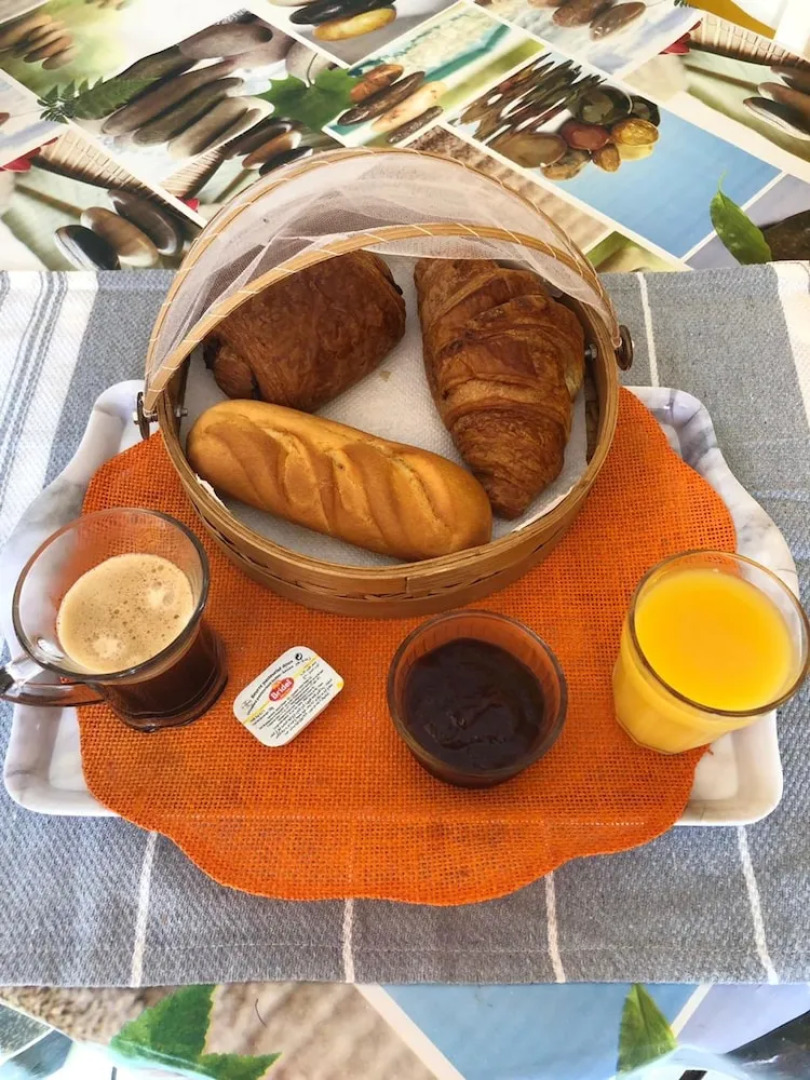 House With 2 Bedrooms in Terre de Haut, With Wonderful sea View, Enclosed Garden and Wifi Near the Beach