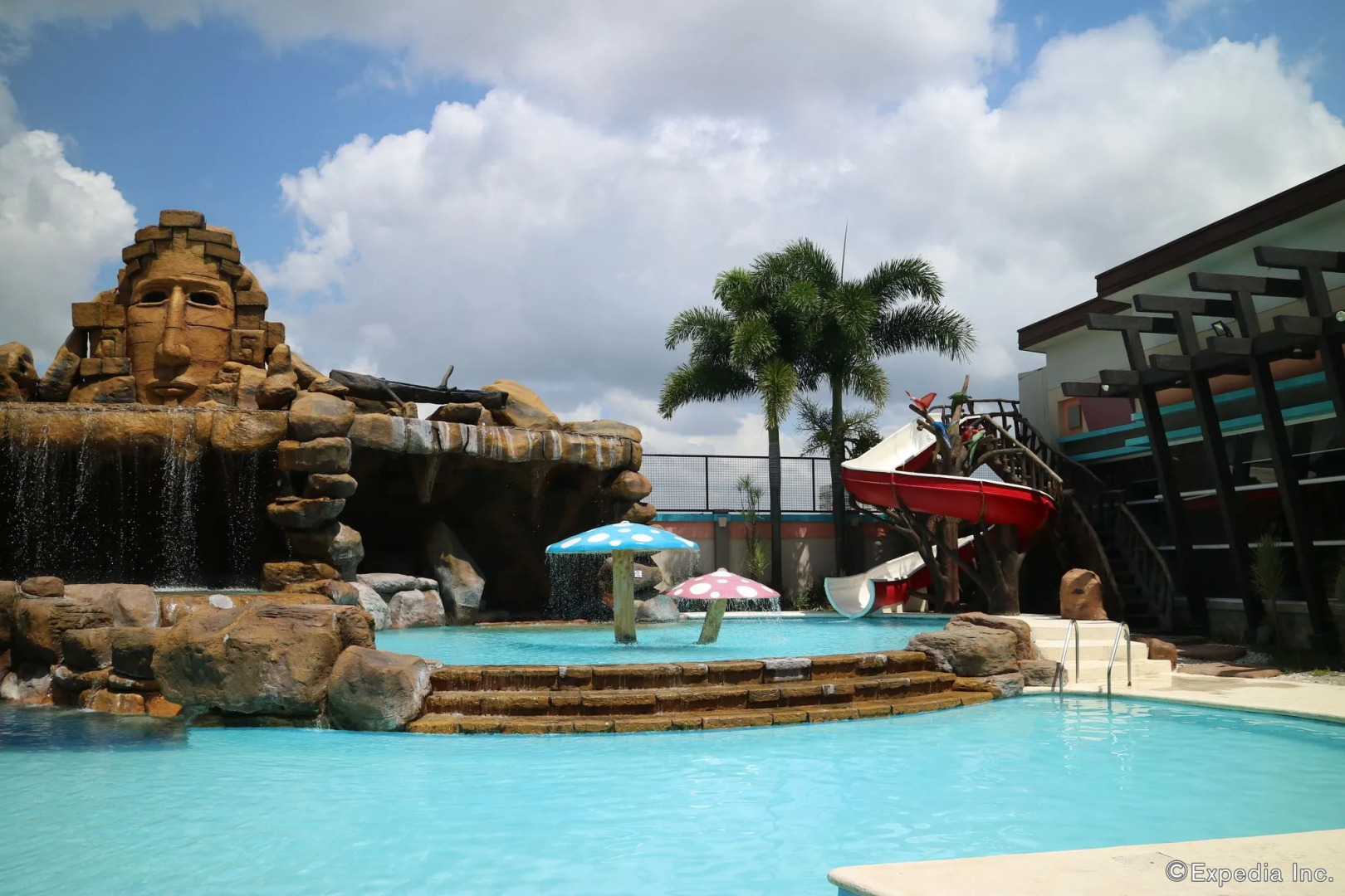 MO2 Westown Hotel Iloilo