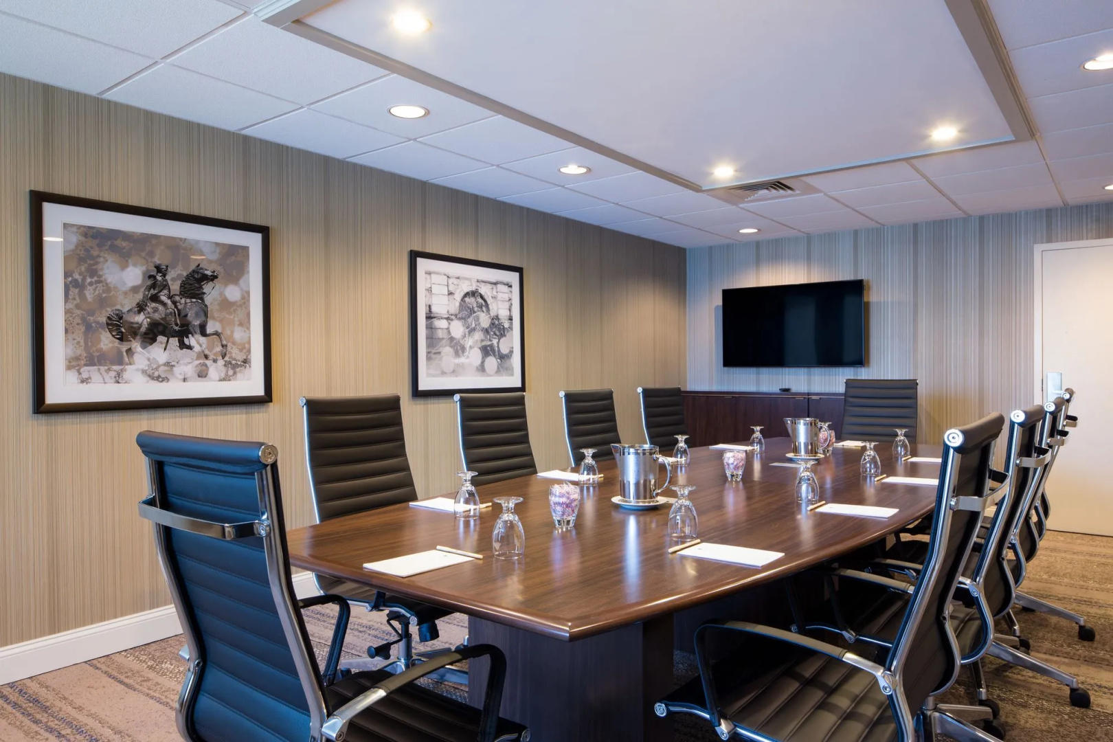 DoubleTree by Hilton Hotel Laurel