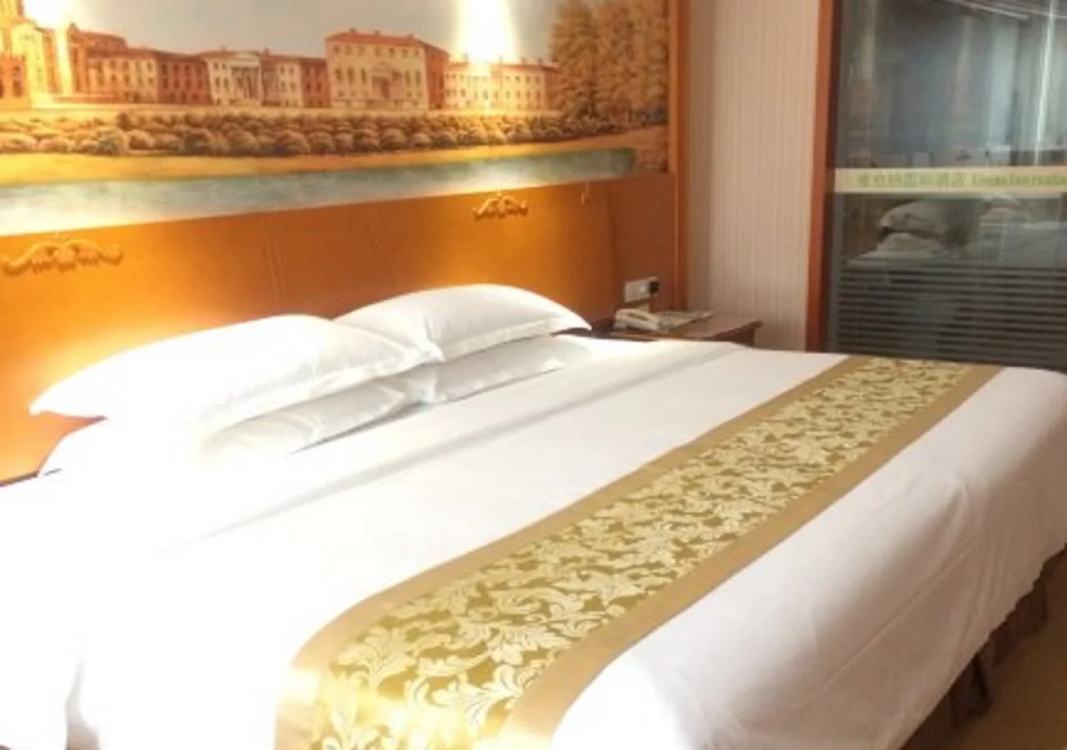 Vienna International Hotel Guigang Hecheng Road Branch