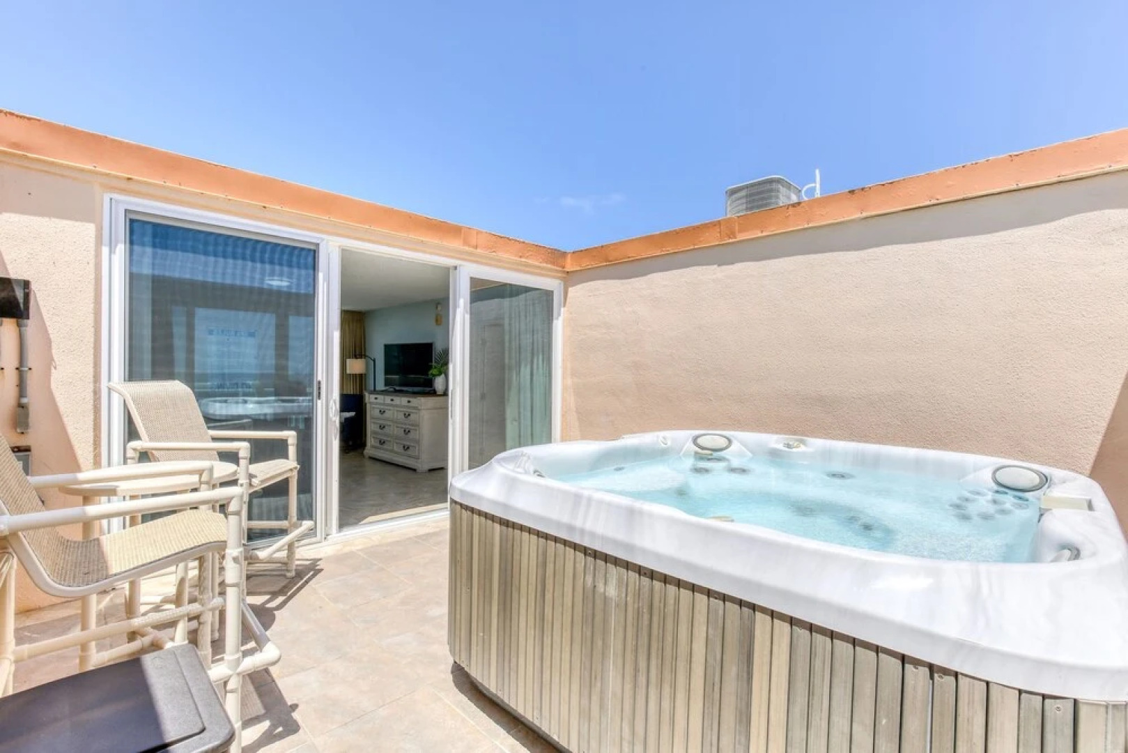 Paradise Beach Club by Happy Palm Stays