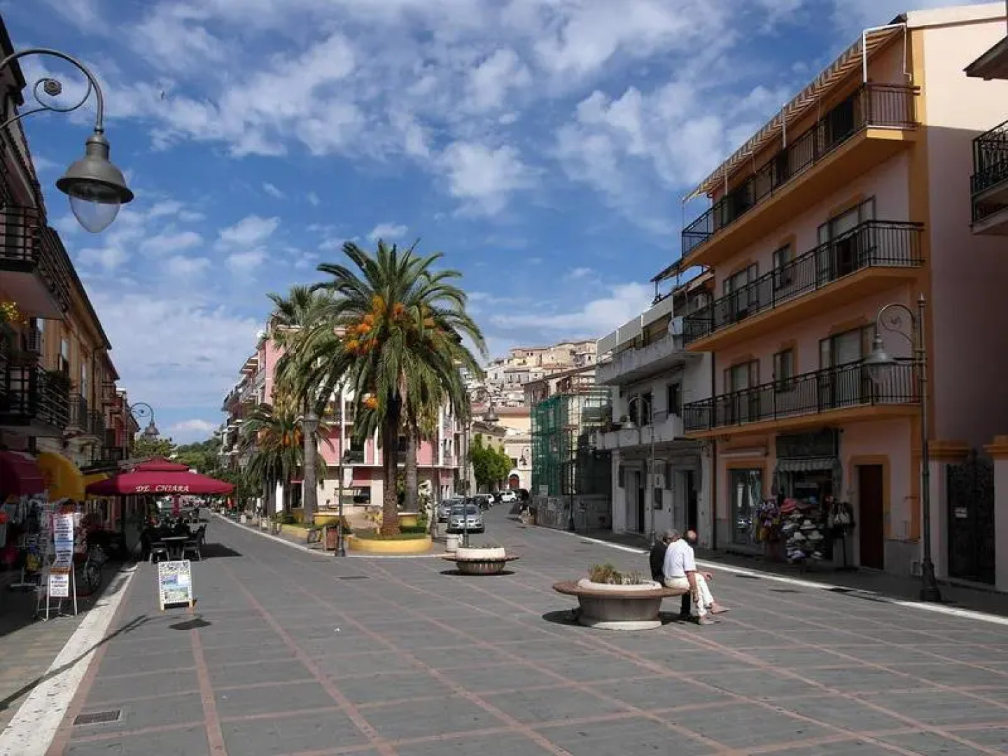 Duplex apartment 250 m from the sea