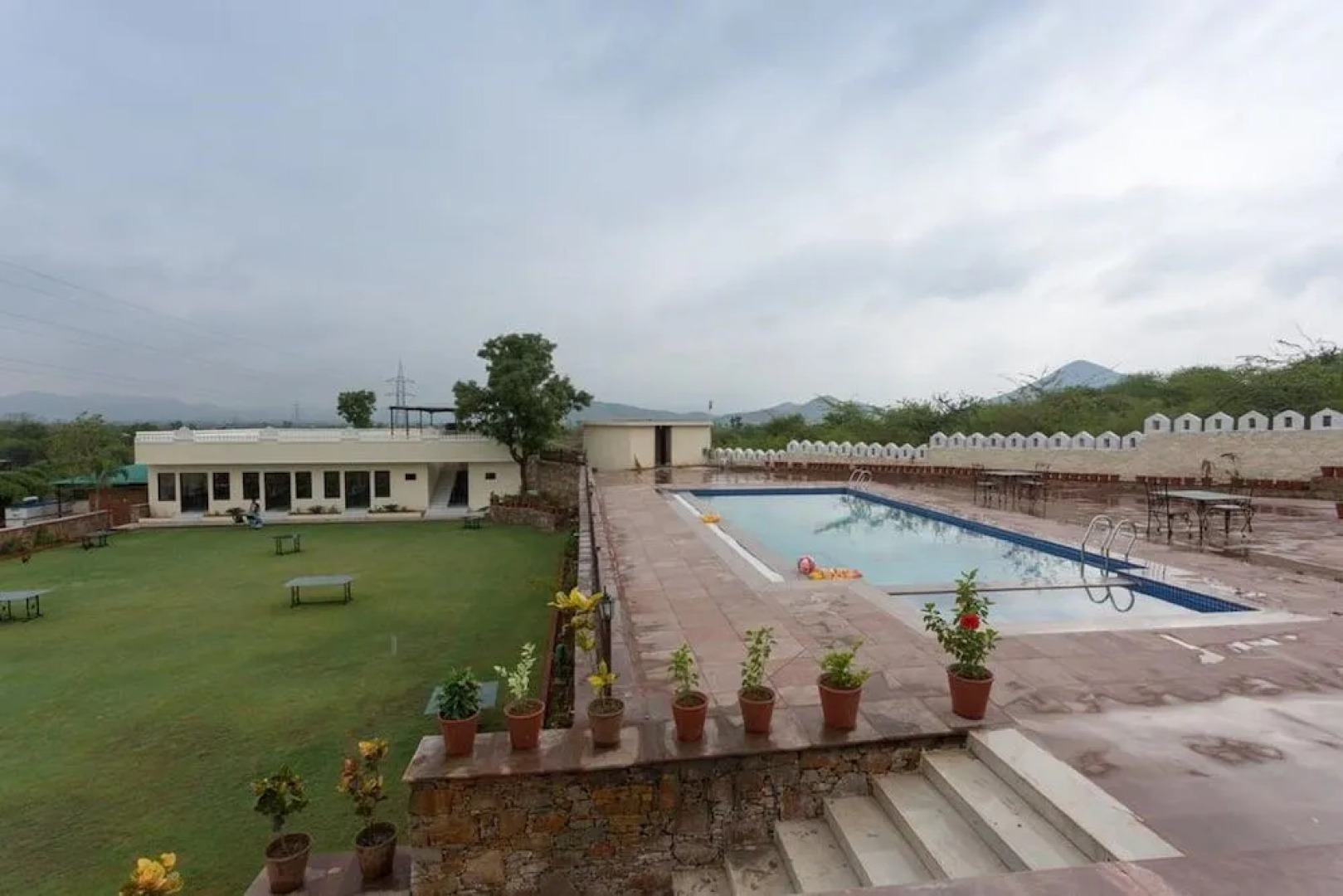 Hill Garden  Retreat