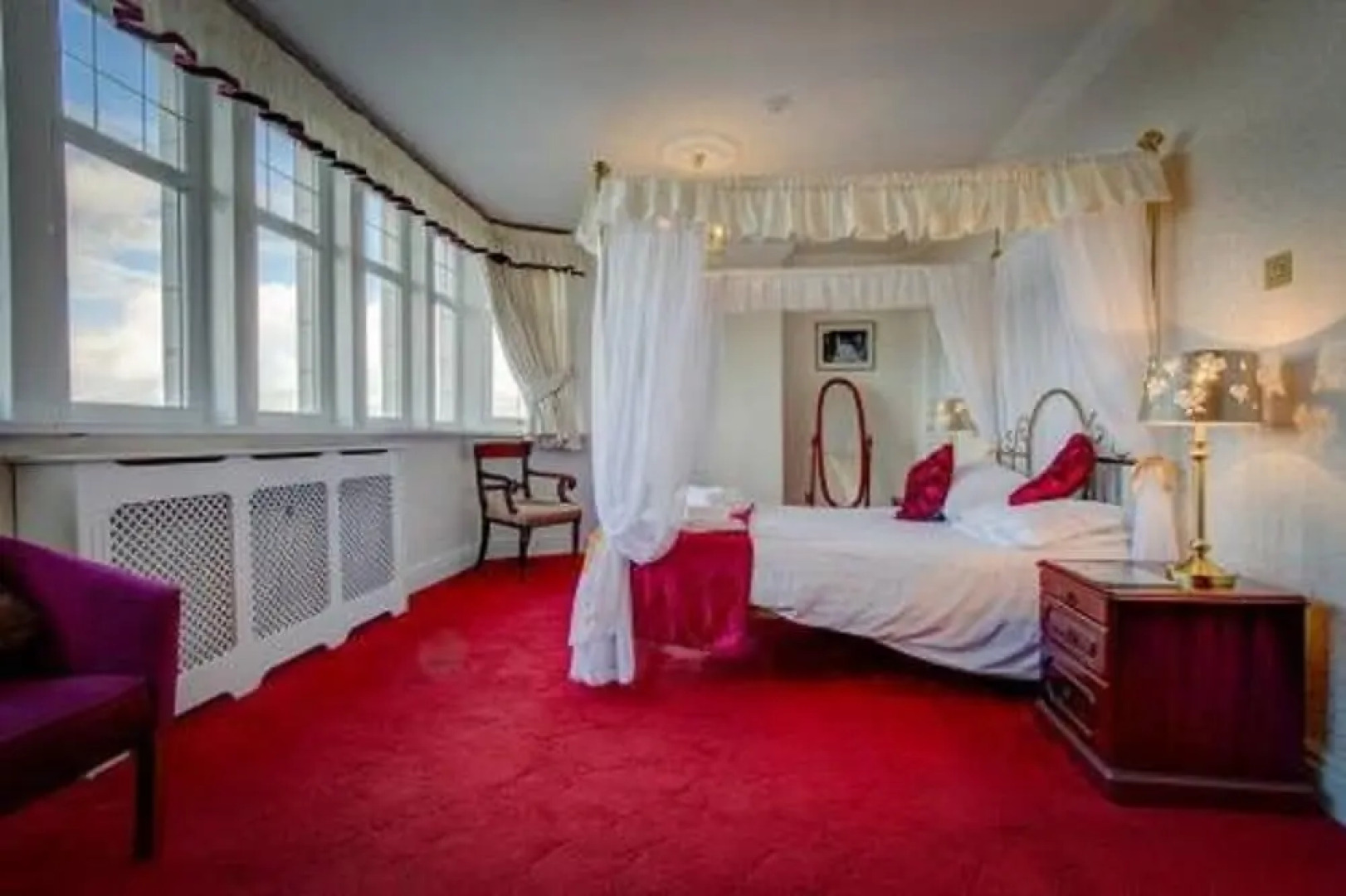 The New Boston Hotel