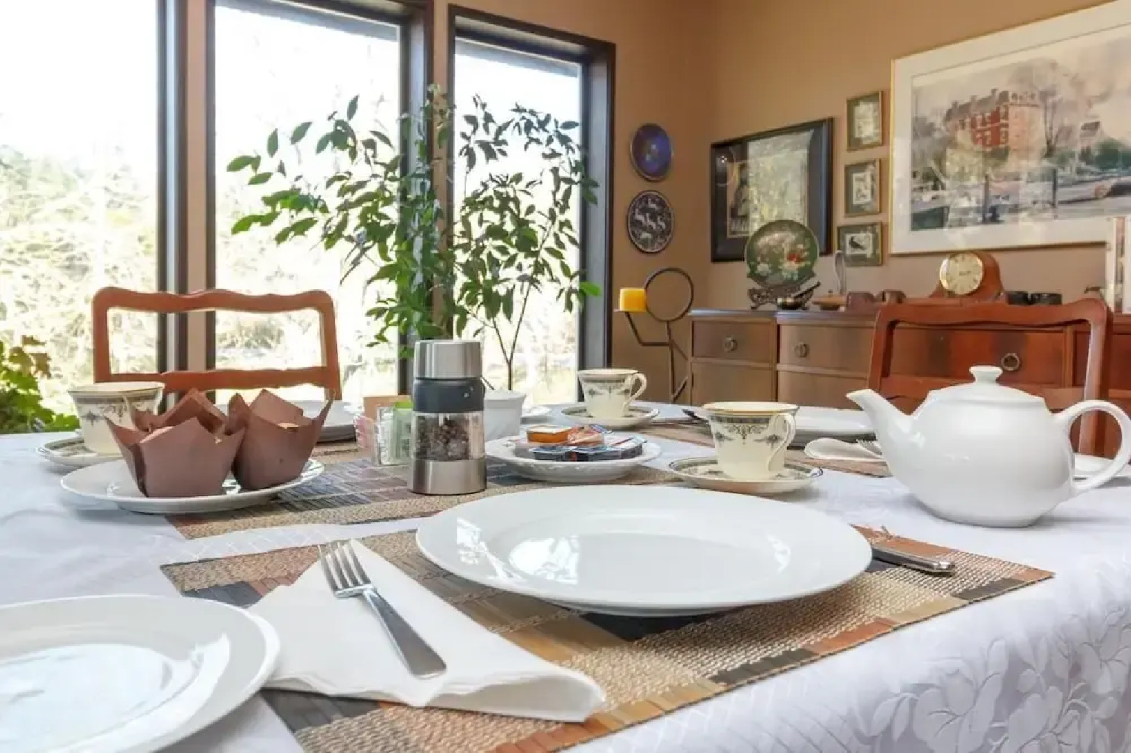 Cole's Bay Vacation Retreat Library Room