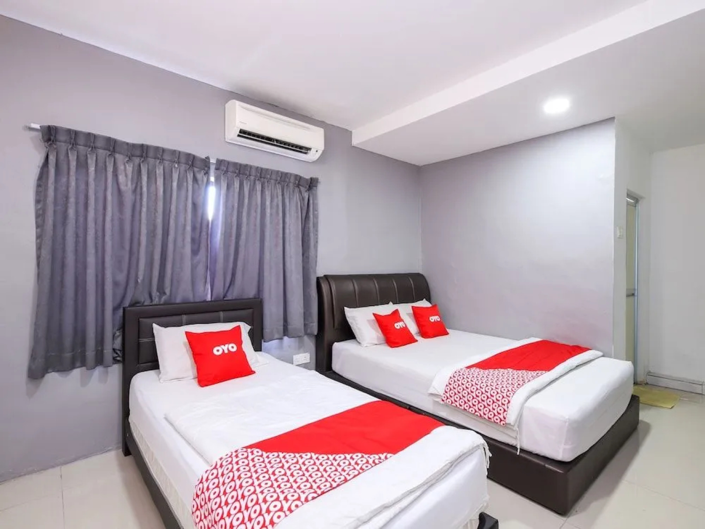 OYO 89702 Md Hotel Masai