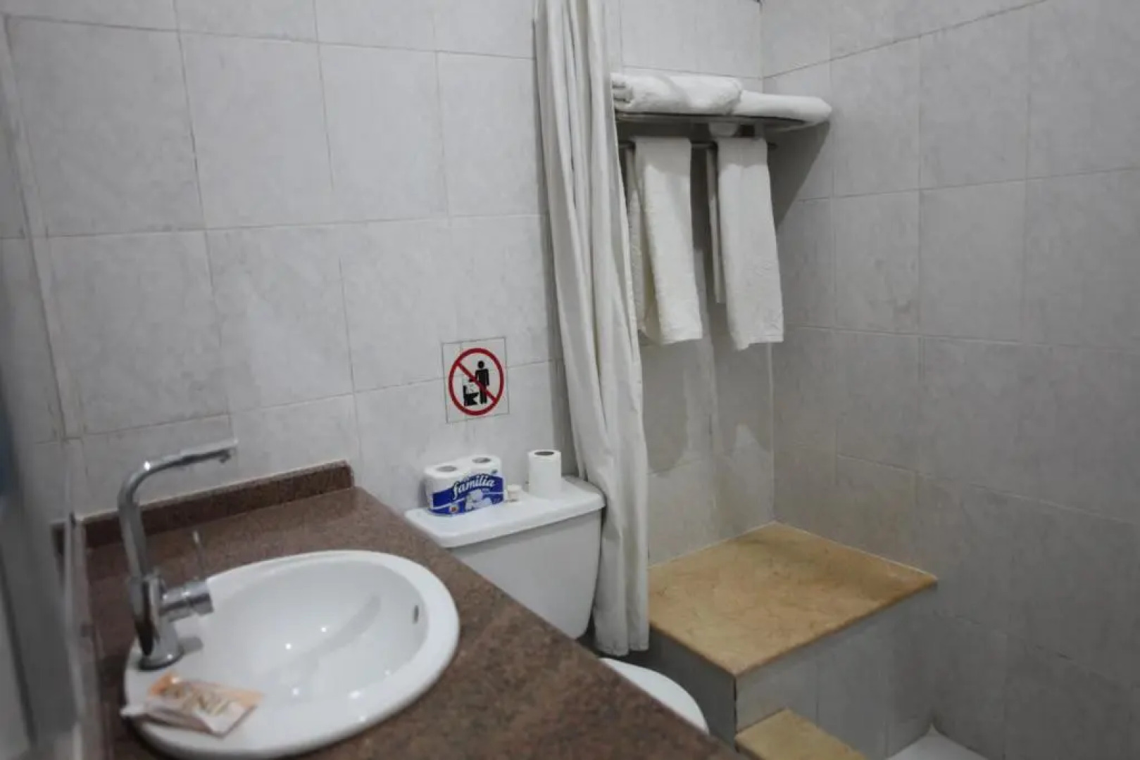 Rezeiky Hotel And Camp Luxor