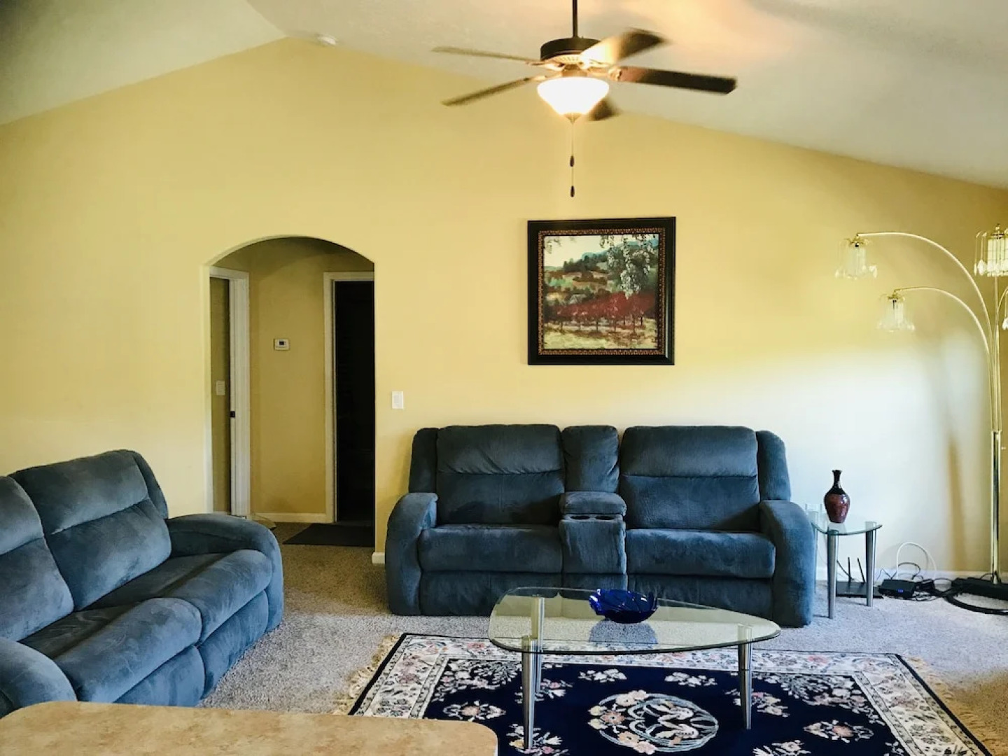 Spacious 3 BR Ranch House W Patio Yard in a Quiet Suburb