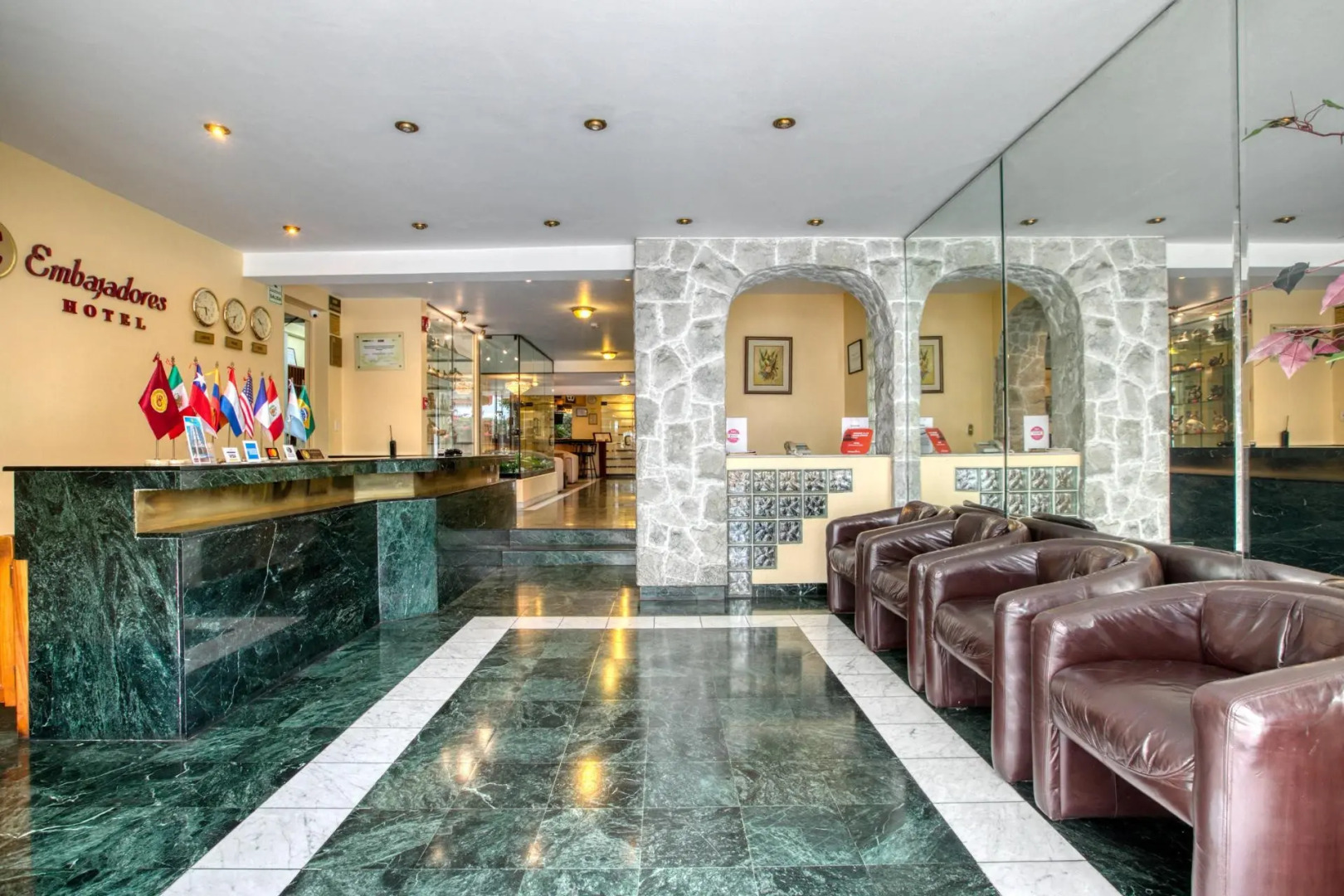 Embajadores Hotel