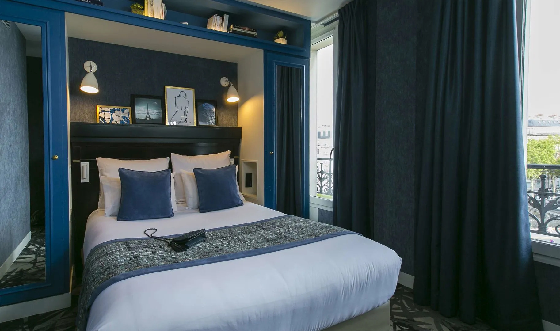 Hôtel de Neuville - Arc de Triomphe