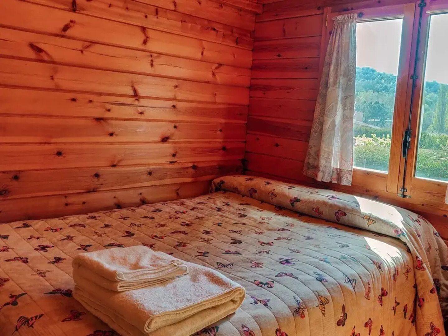 Nice Bungalow With a Terrace, Surrounded by Mountains