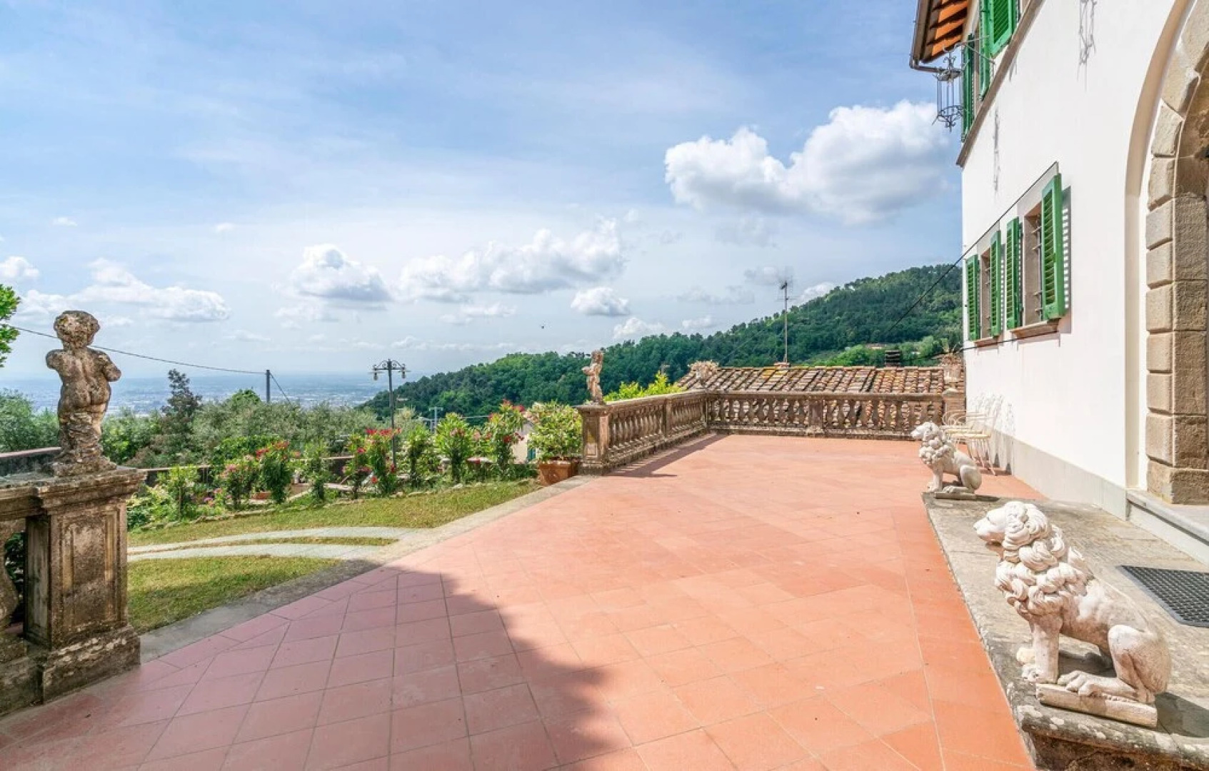Amazing Home in Pescia With 3 Bedrooms, Jacuzzi and Wifi