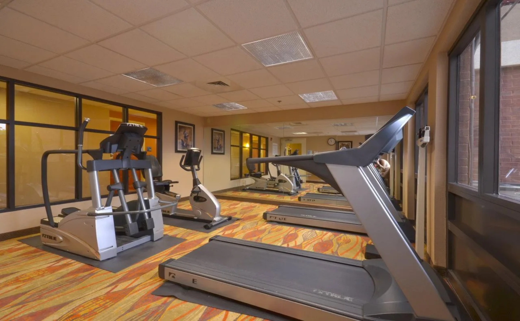 Holiday Inn Express Hotel & Suites Pine Bluff / Pines Mall by IHG