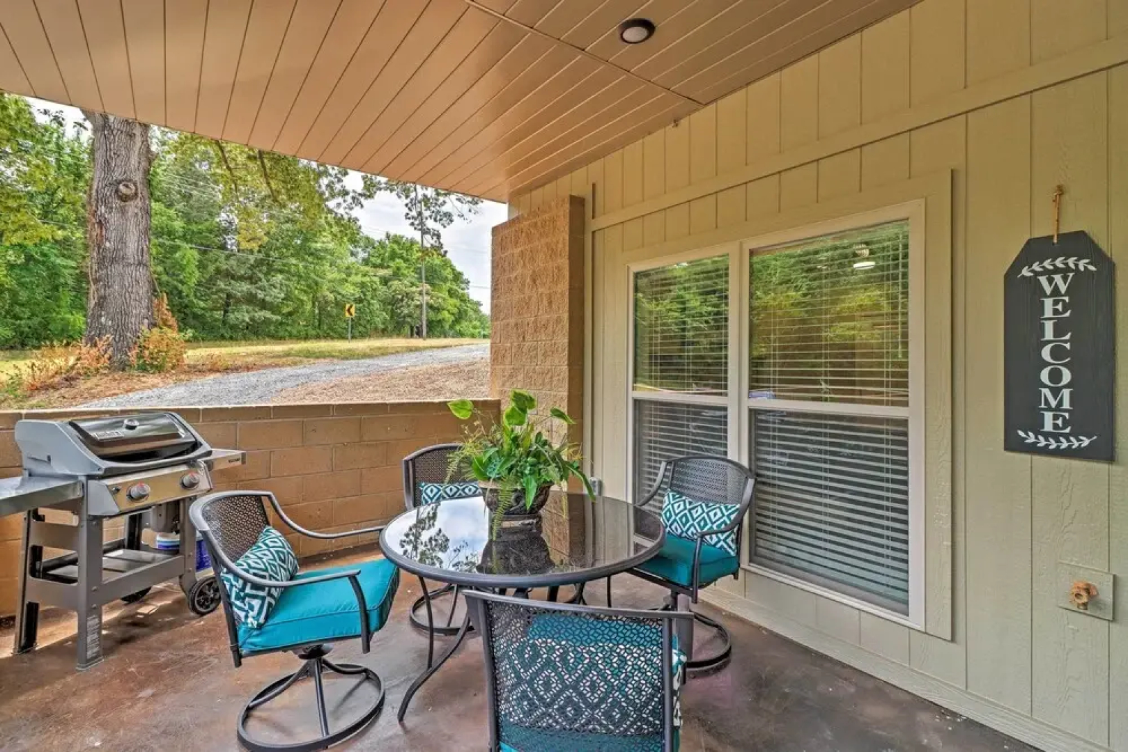 Dtwn Bull Shoals Condo: 1 Mi to Lake Access!